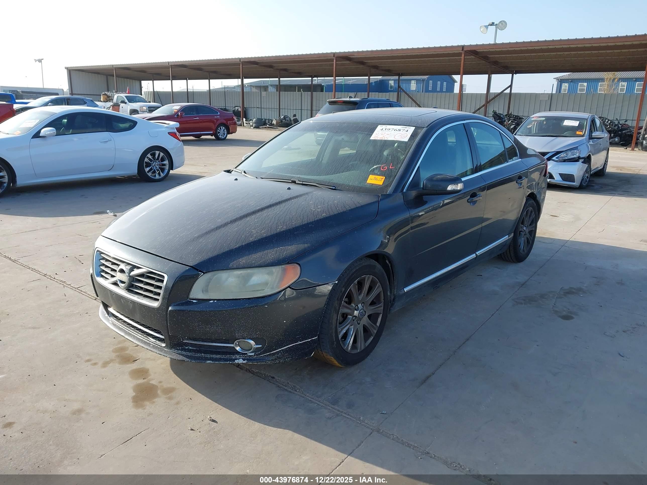 VOLVO S80 image 2