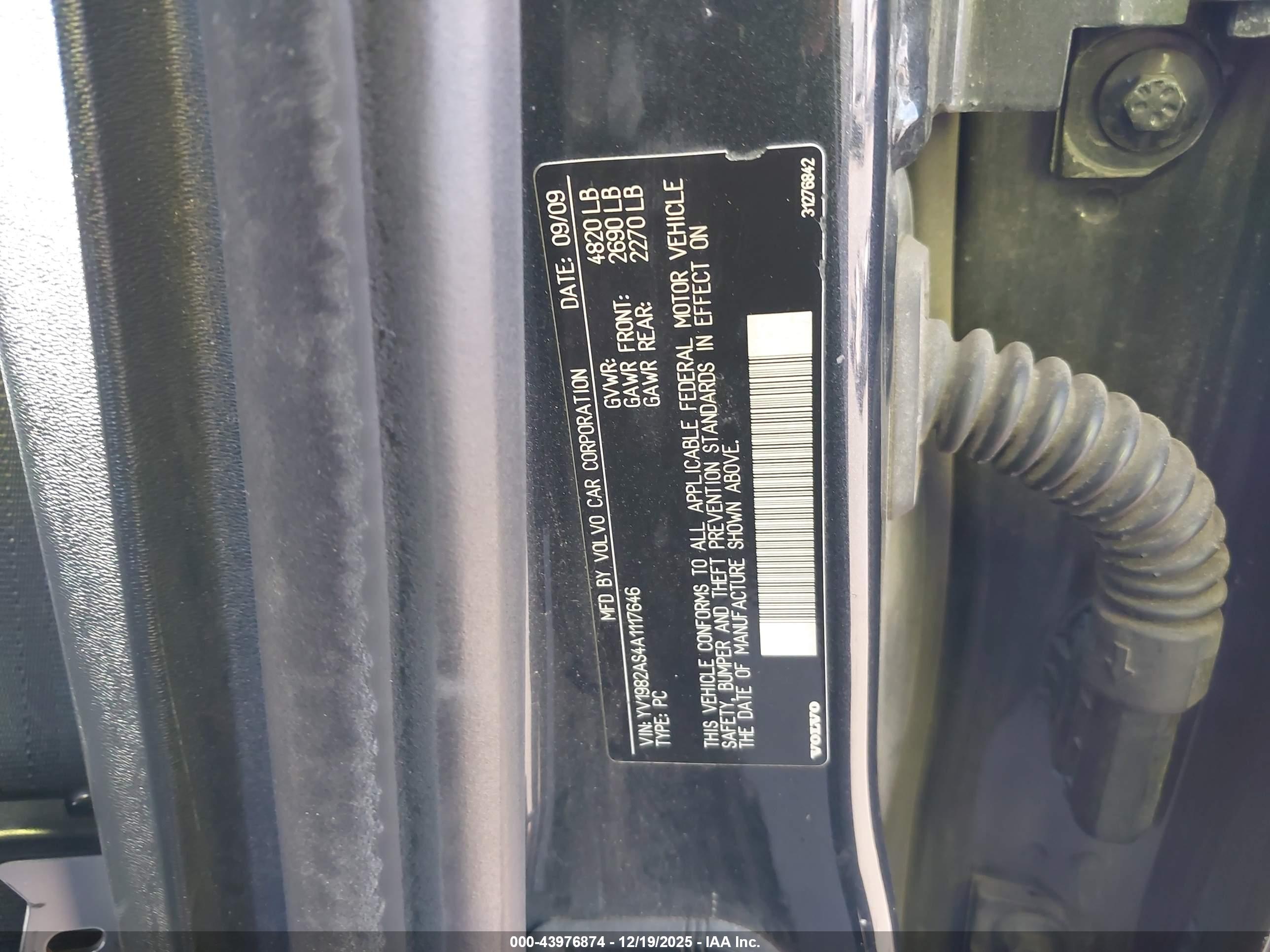 VOLVO S80 image 9