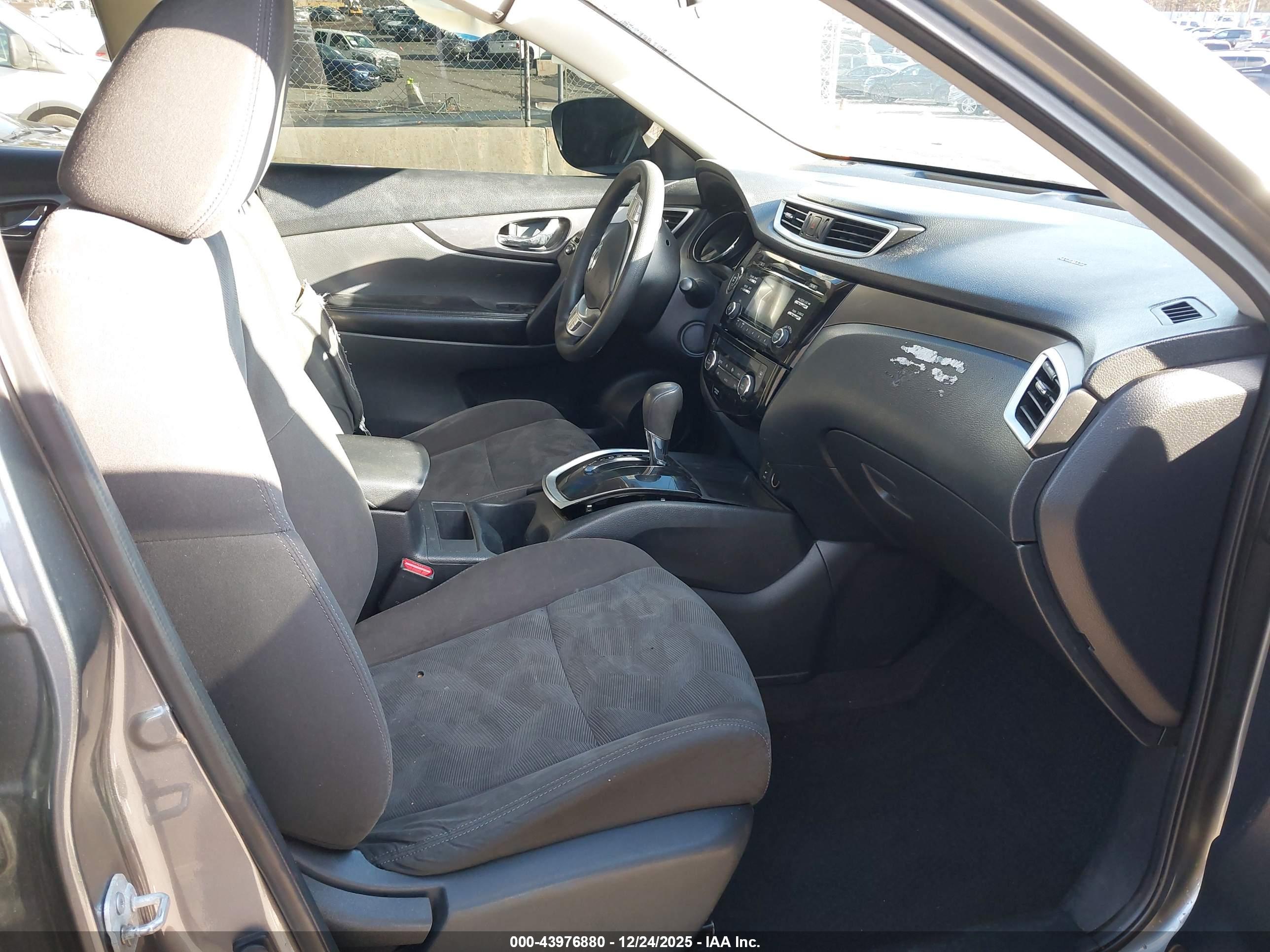 NISSAN ROGUE image 5