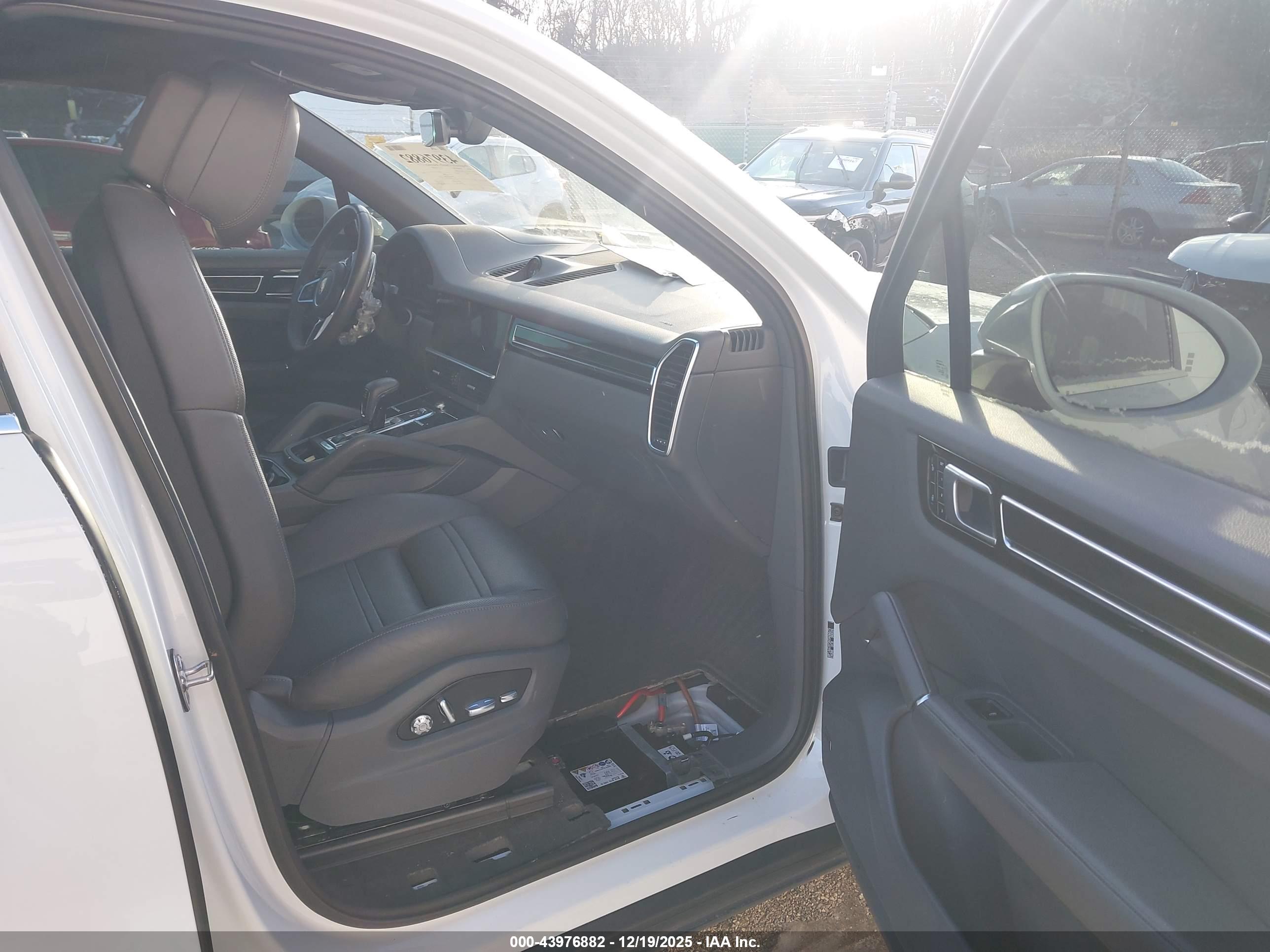 PORSCHE CAYENNE image 5