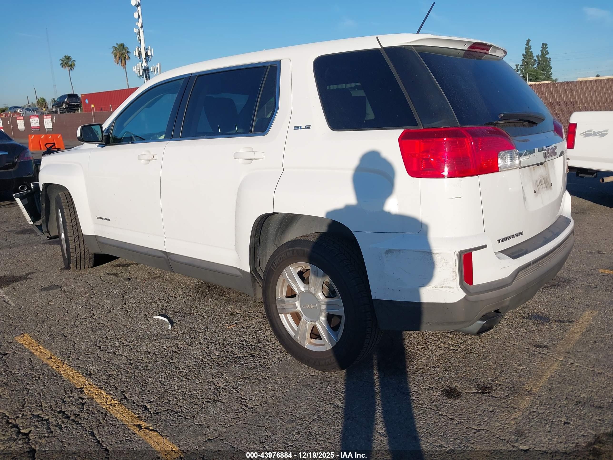 GMC TERRAIN image 3