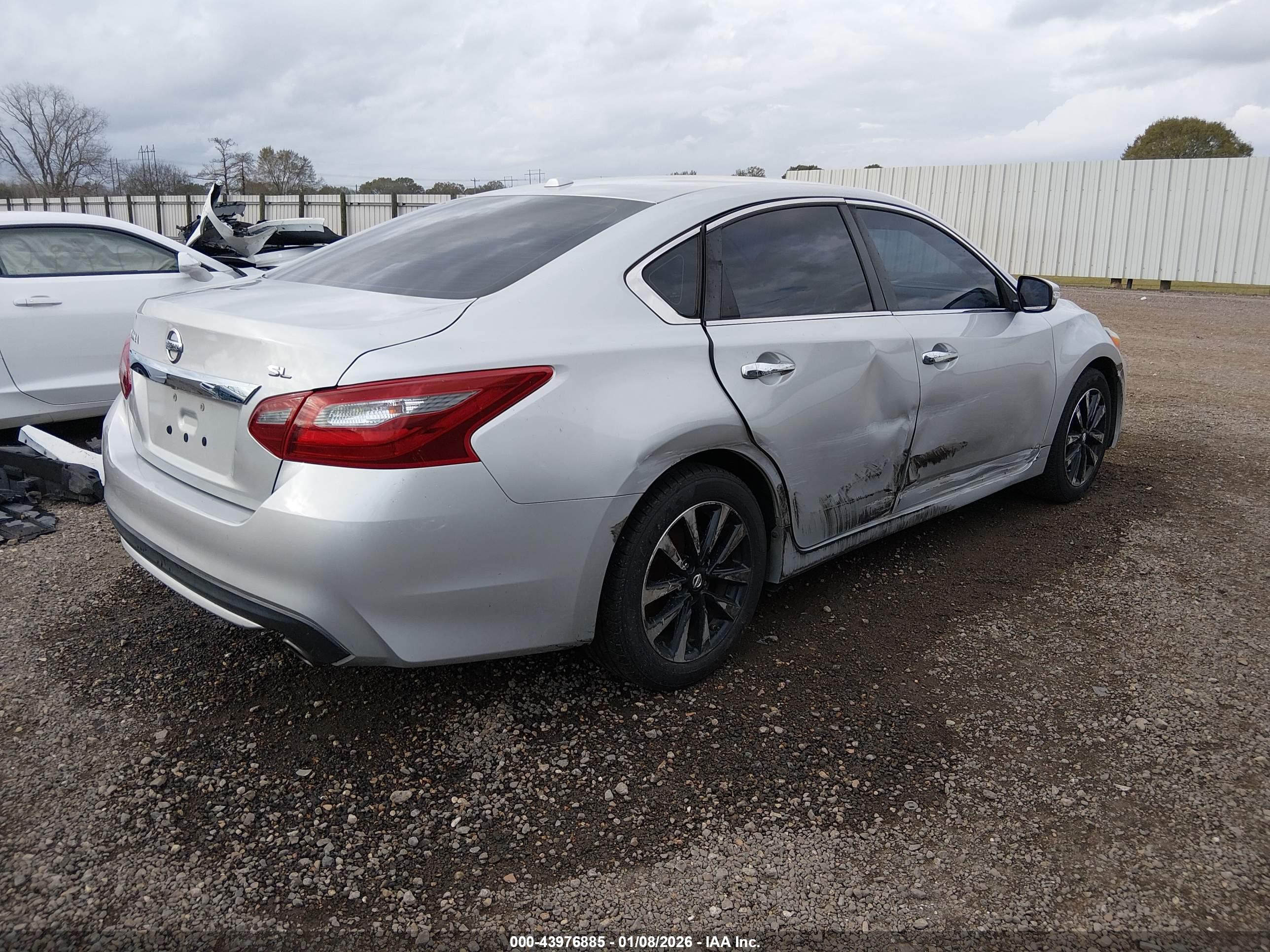 NISSAN ALTIMA image 4