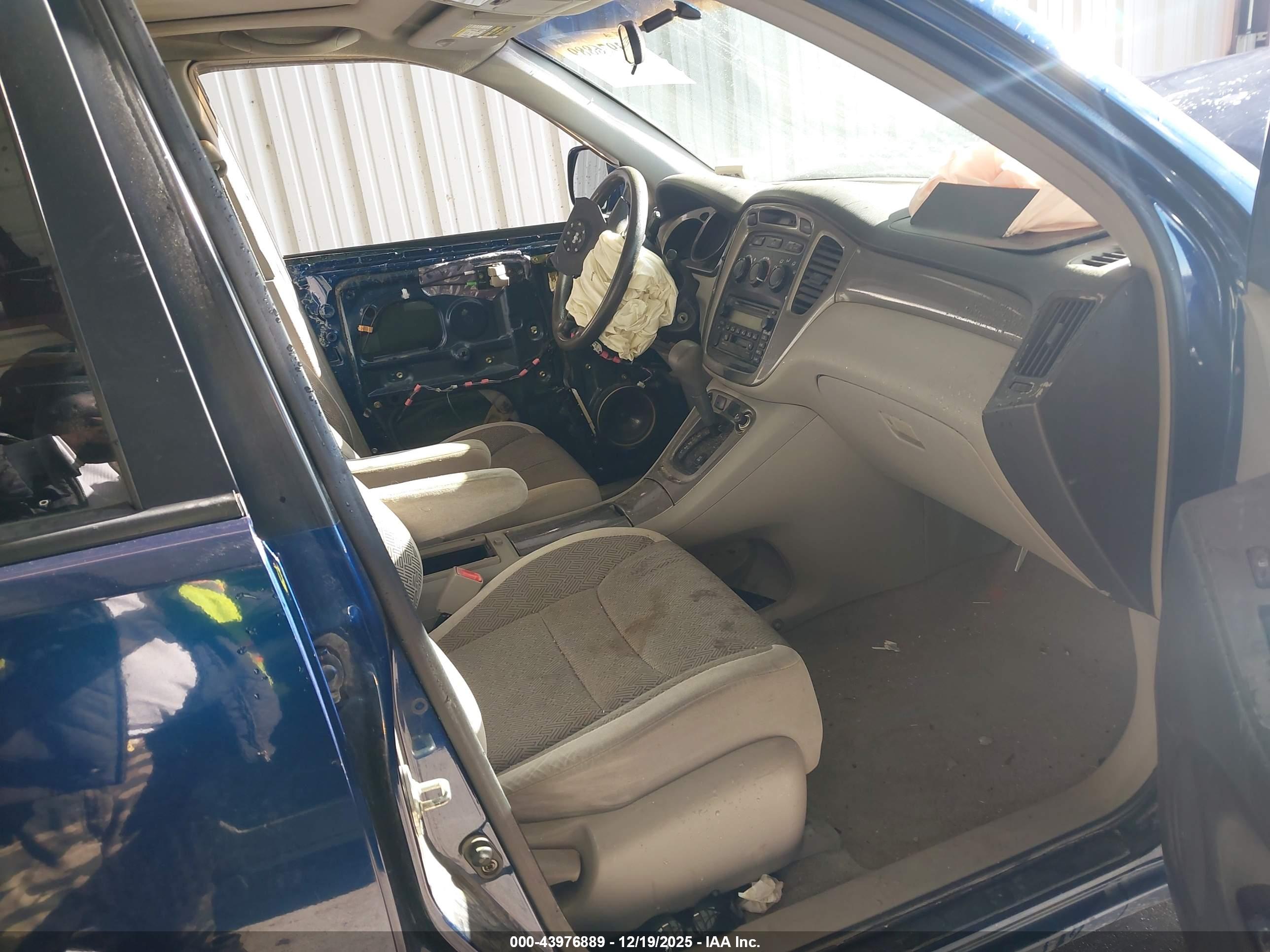 TOYOTA HIGHLANDER image 5
