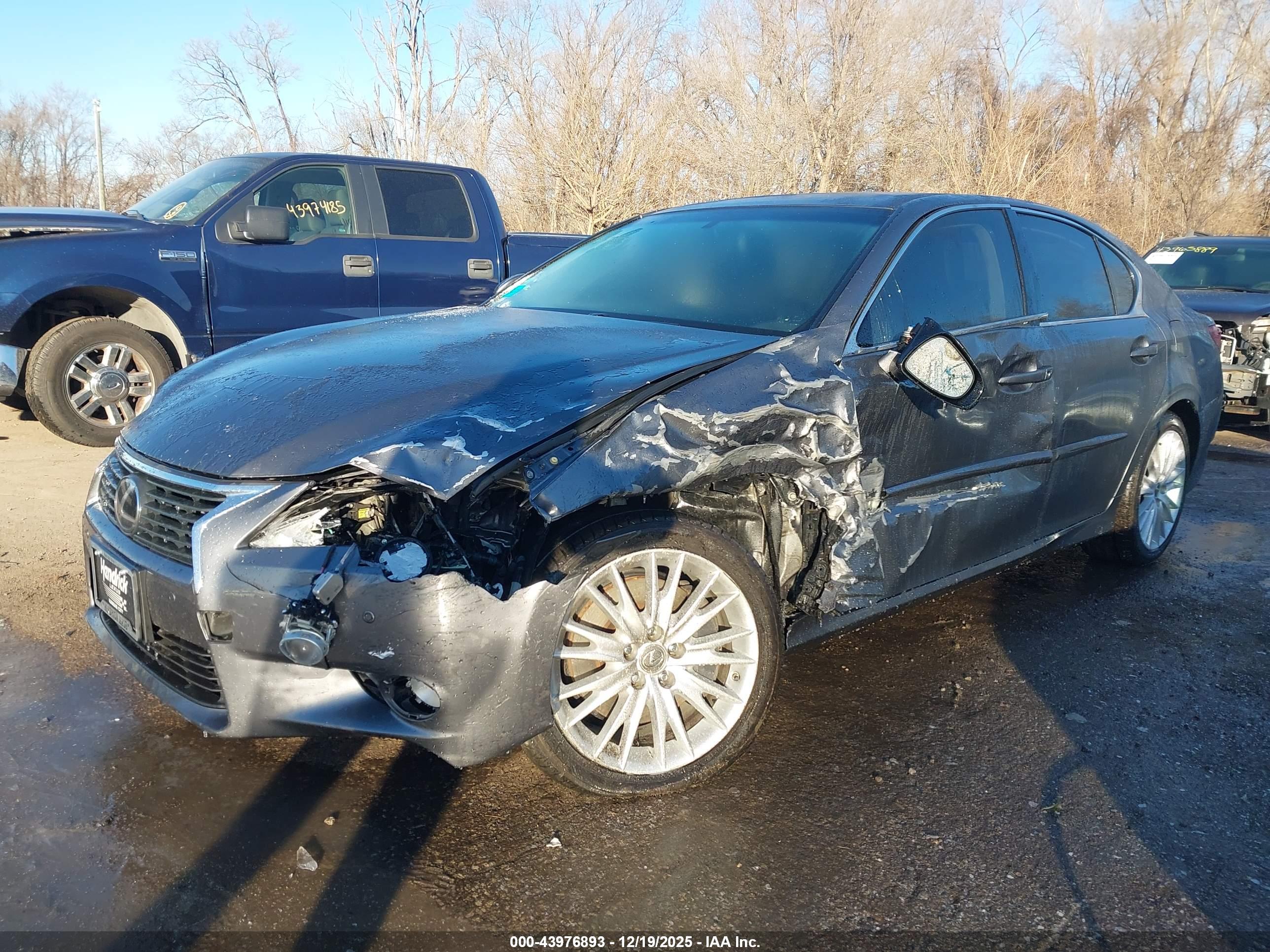LEXUS GS image 2