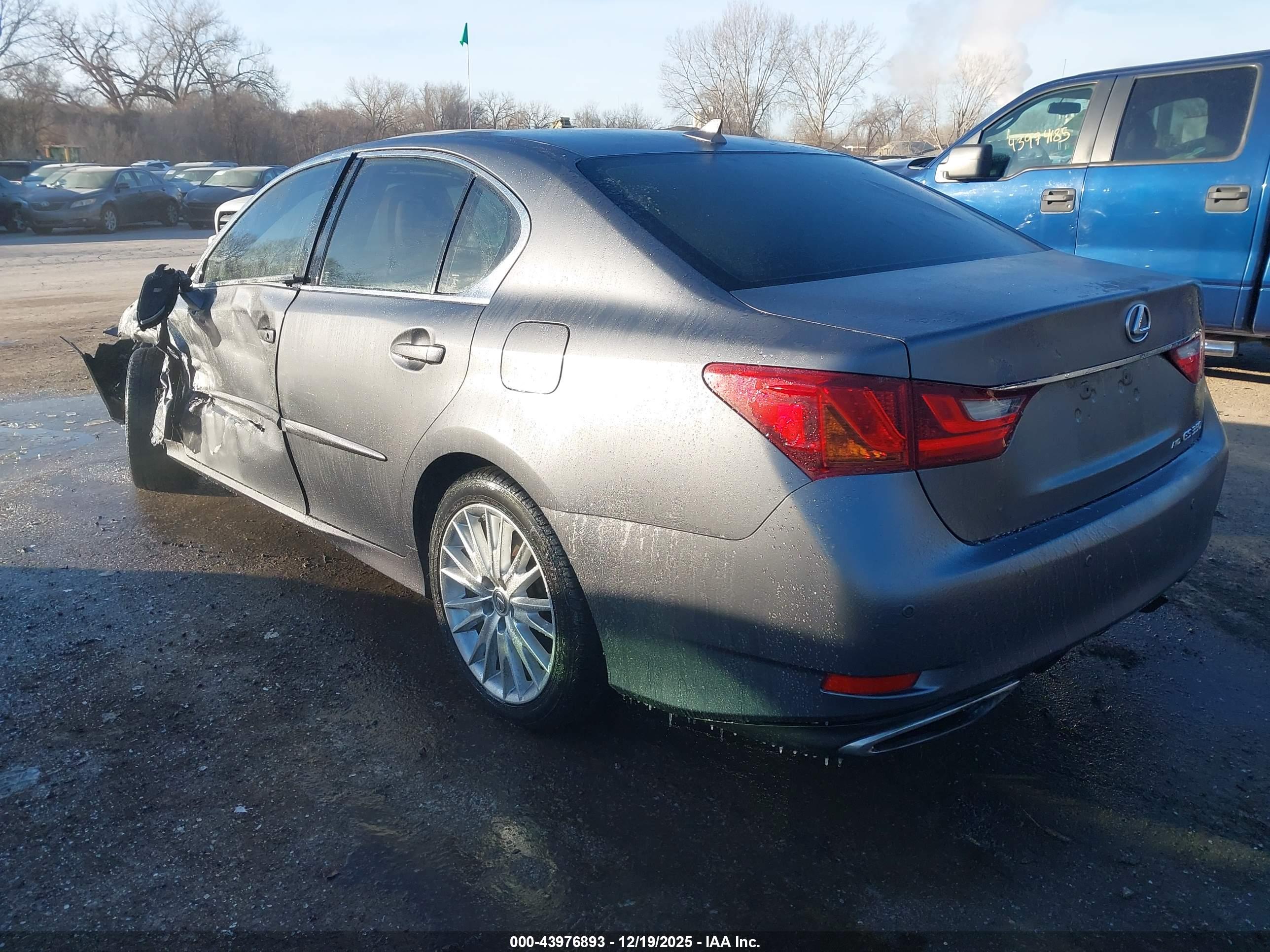 LEXUS GS image 3