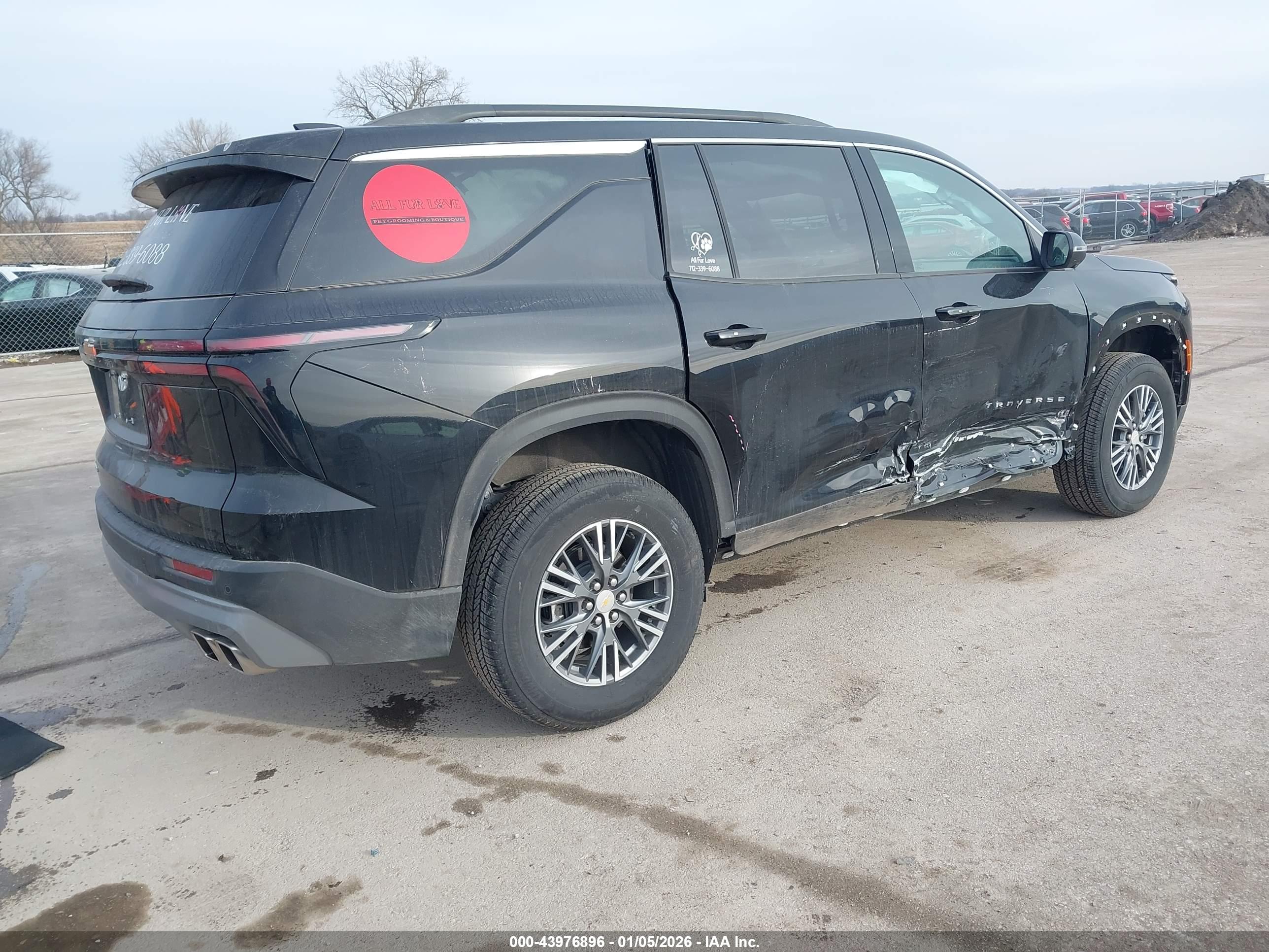 CHEVROLET TRAVERSE image 4