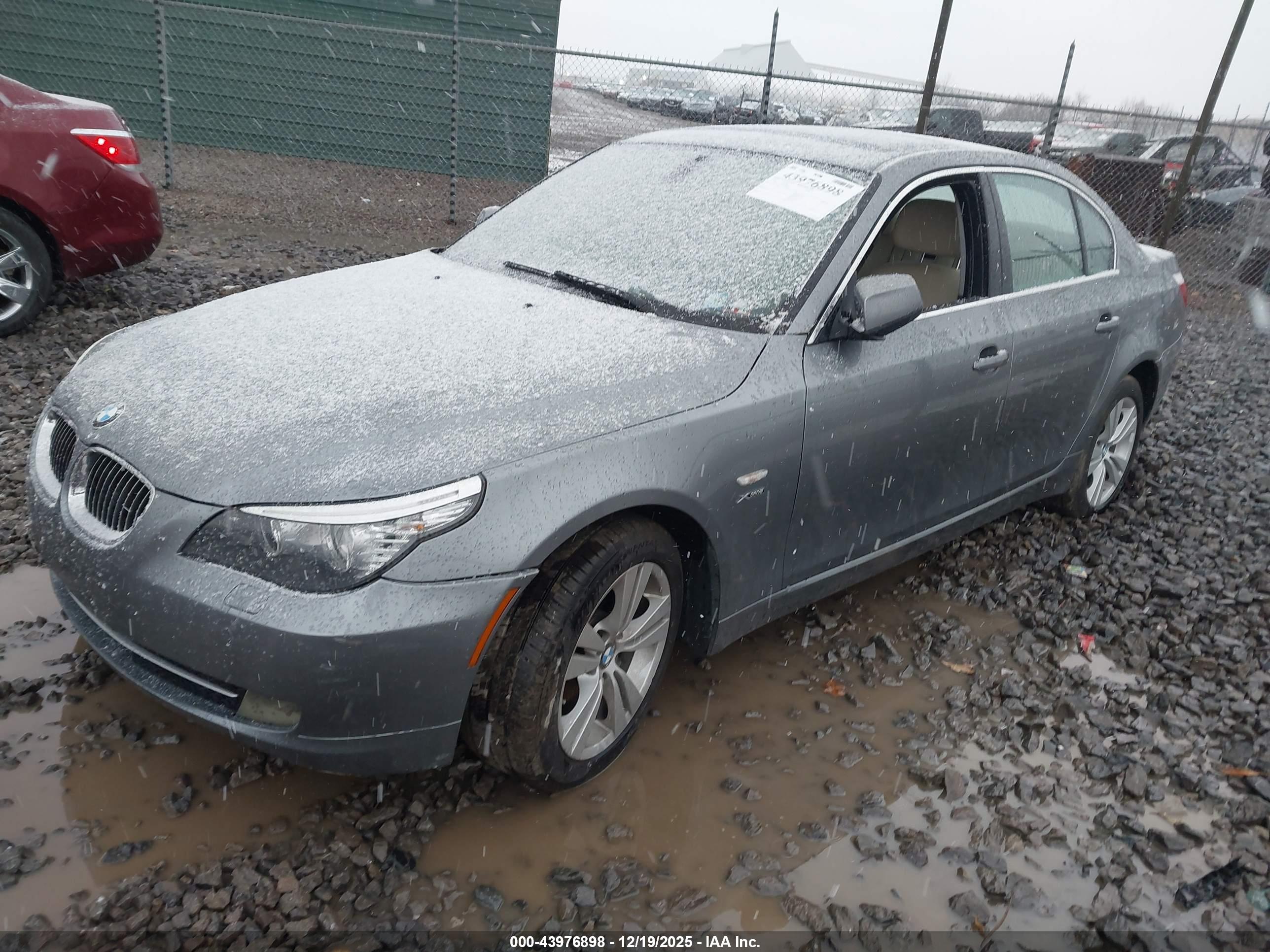 BMW 528I image 2
