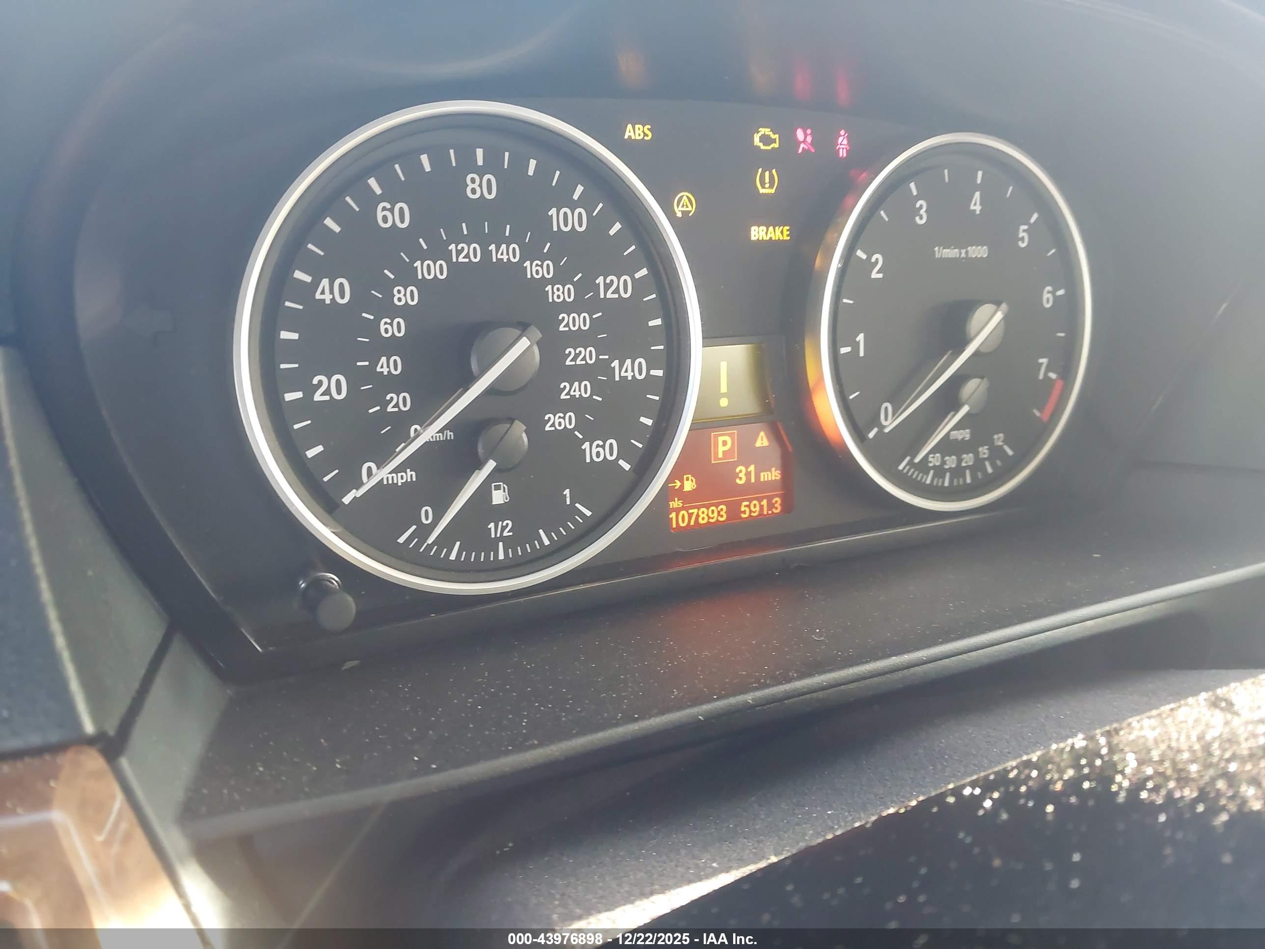 BMW 528I image 7