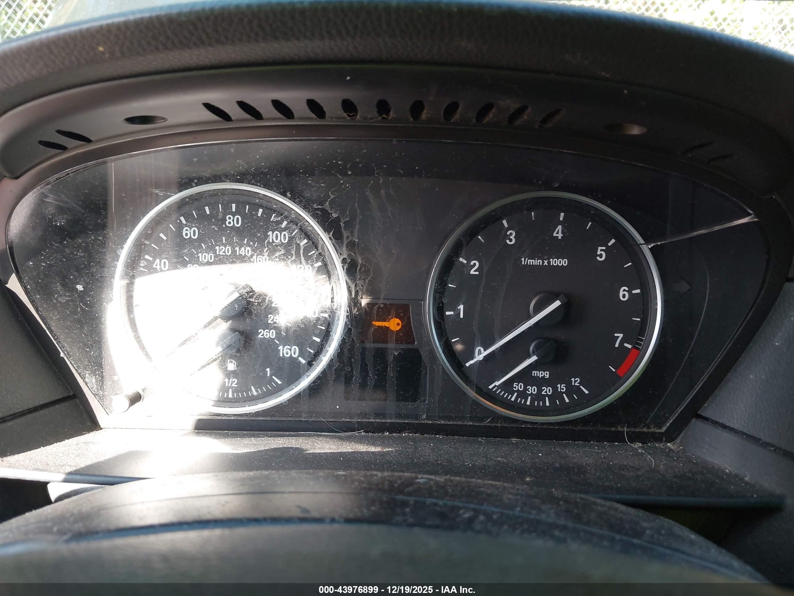 BMW 528I image 7