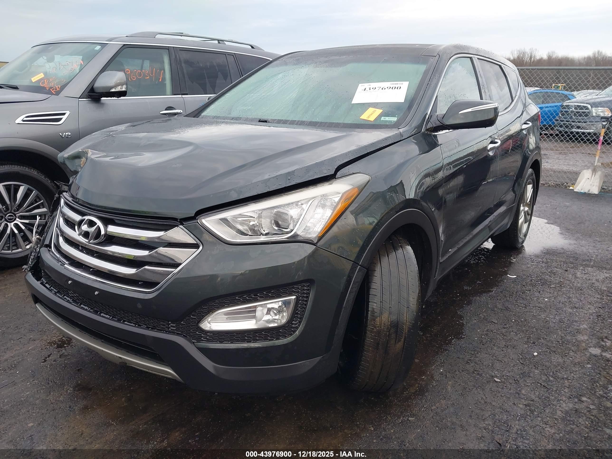 HYUNDAI SANTA image 2