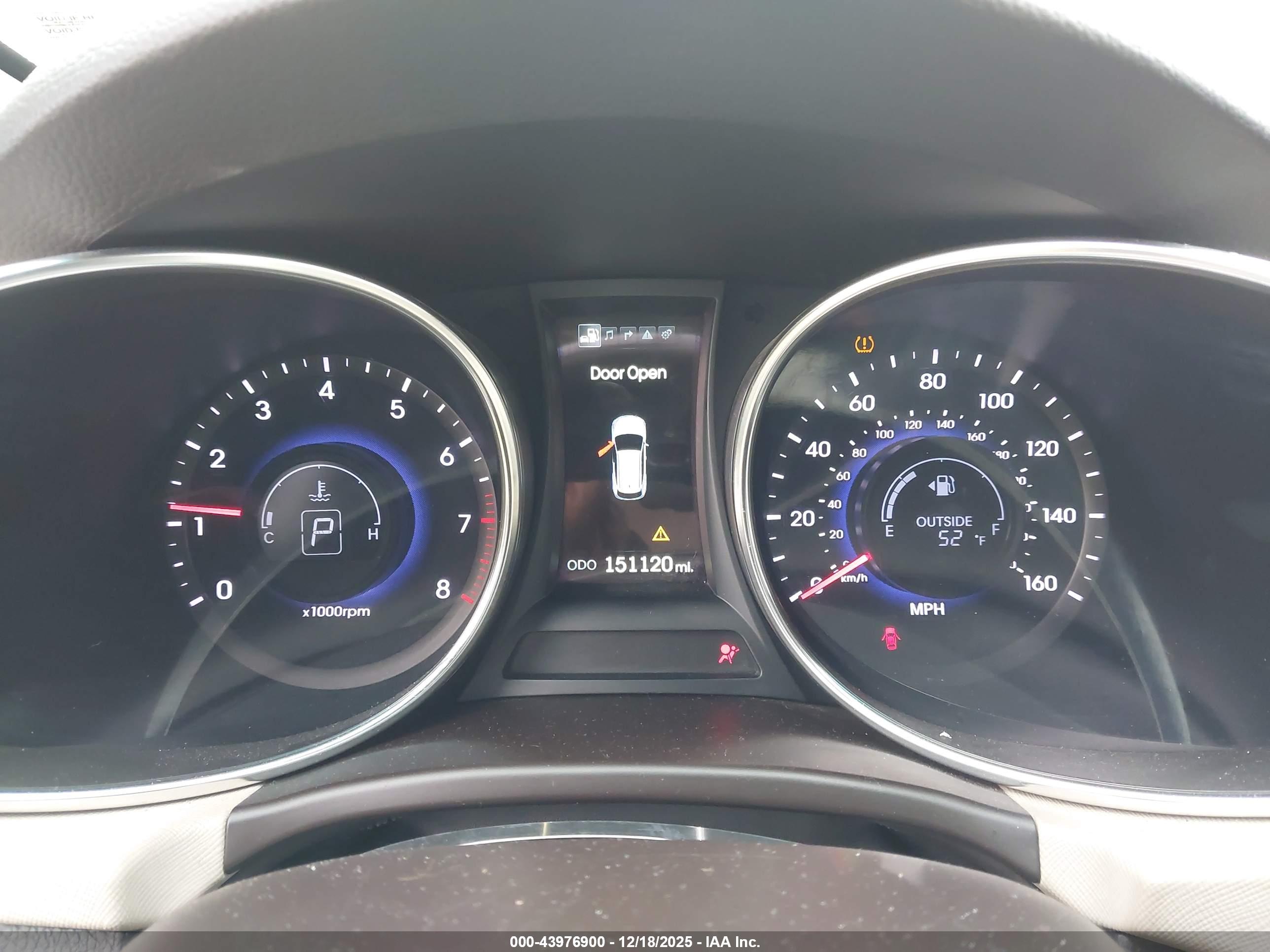 HYUNDAI SANTA image 7