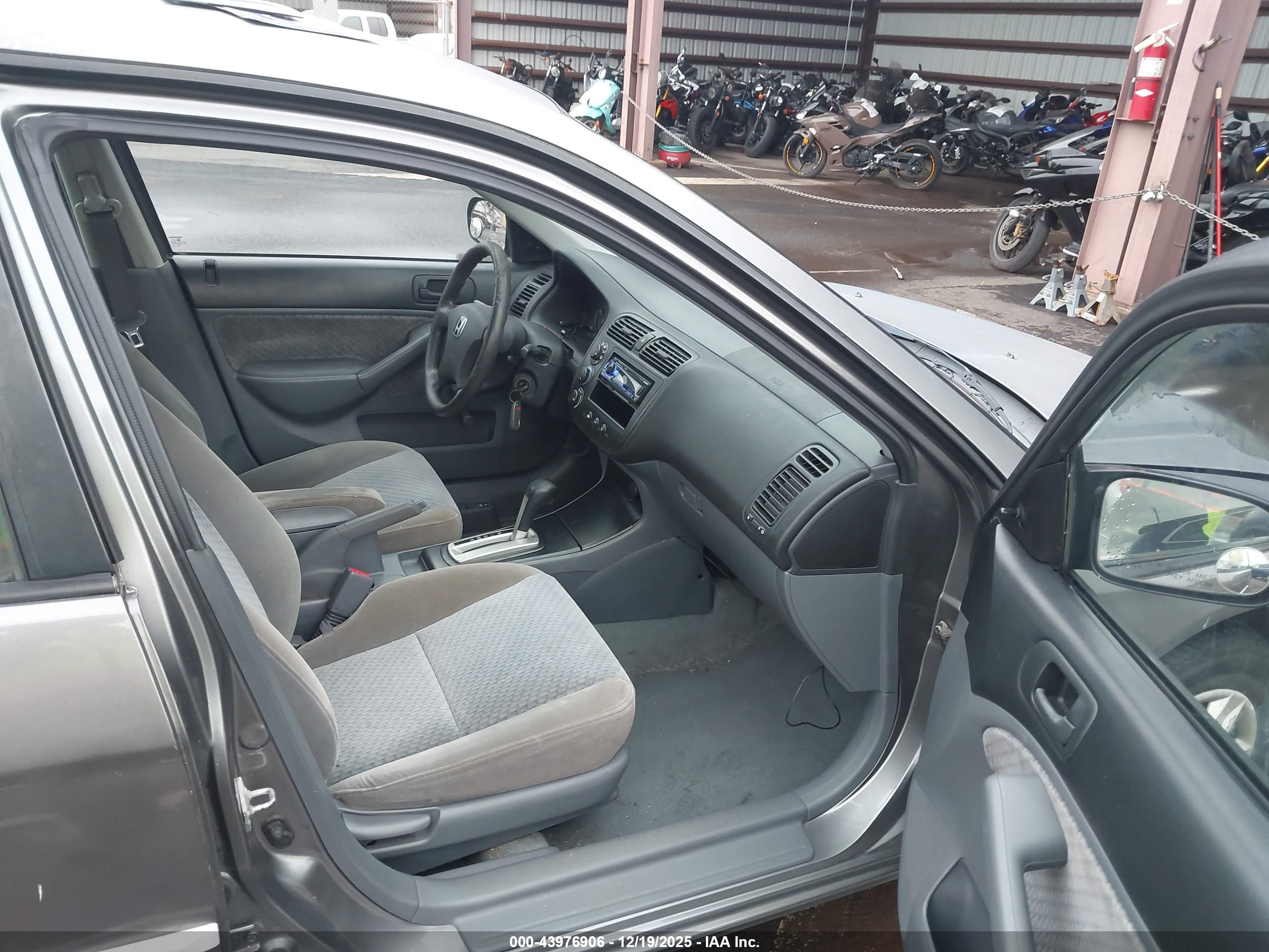 HONDA CIVIC image 5