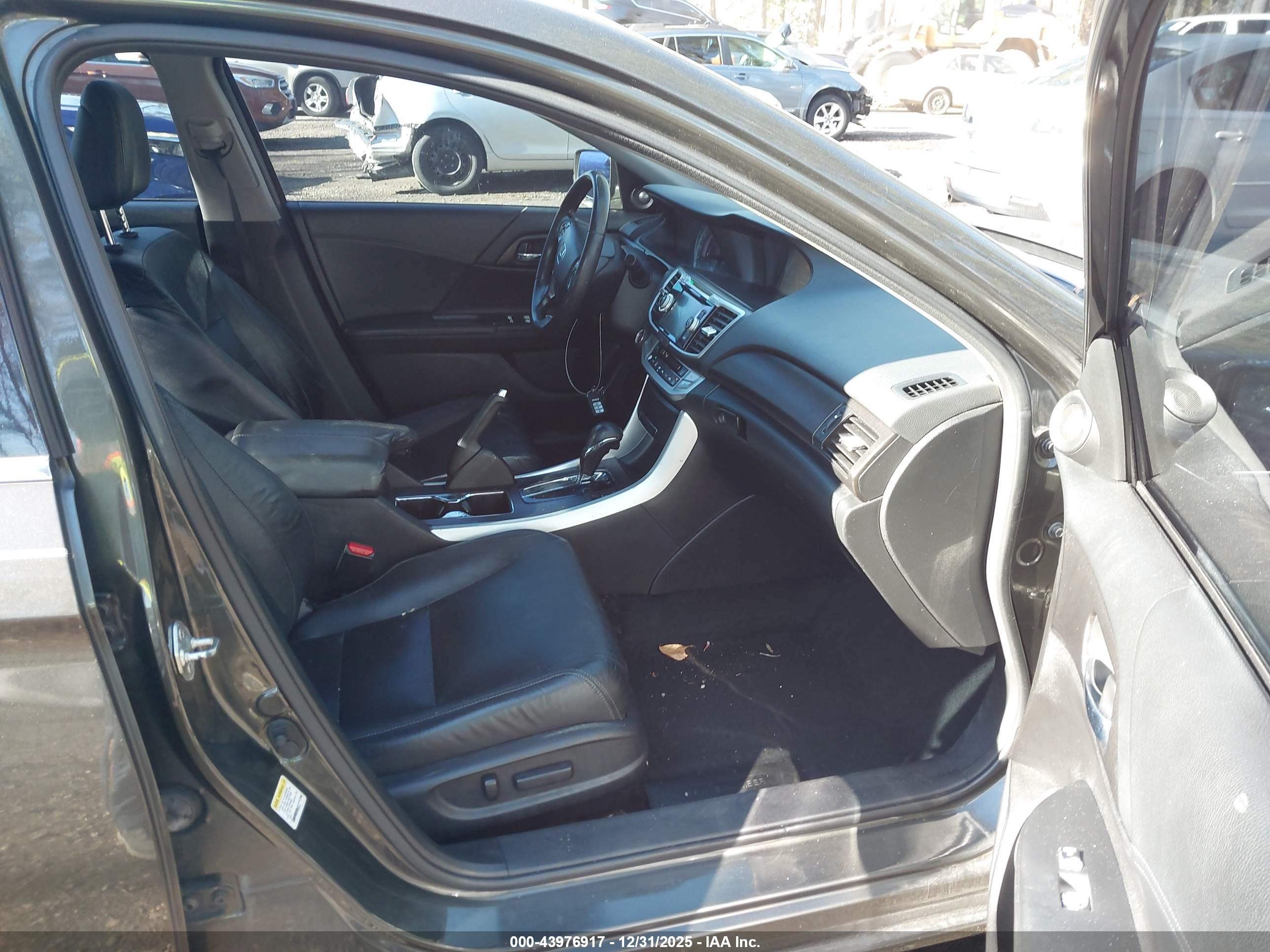 HONDA ACCORD image 5