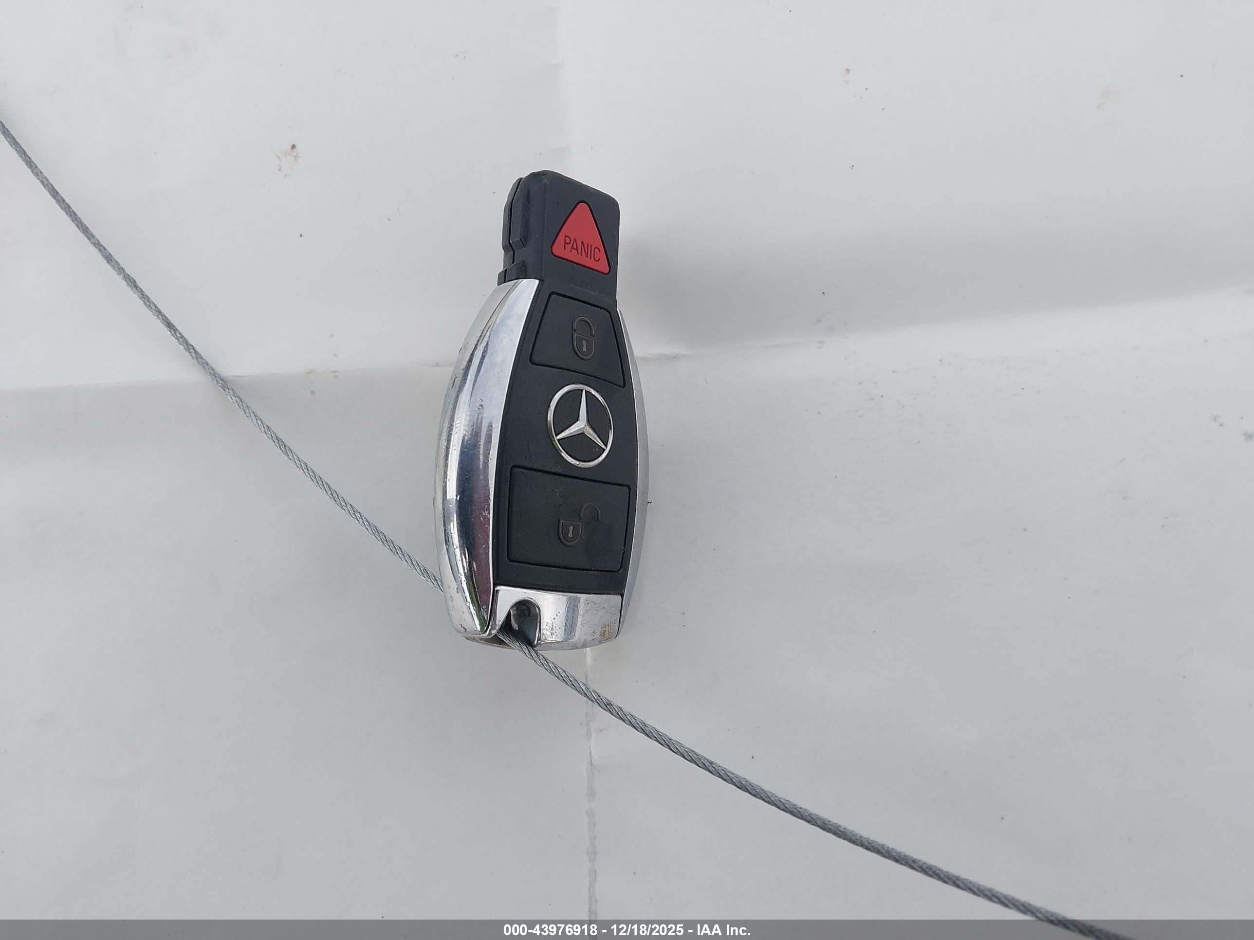 MERCEDES-BENZ GLK image 11