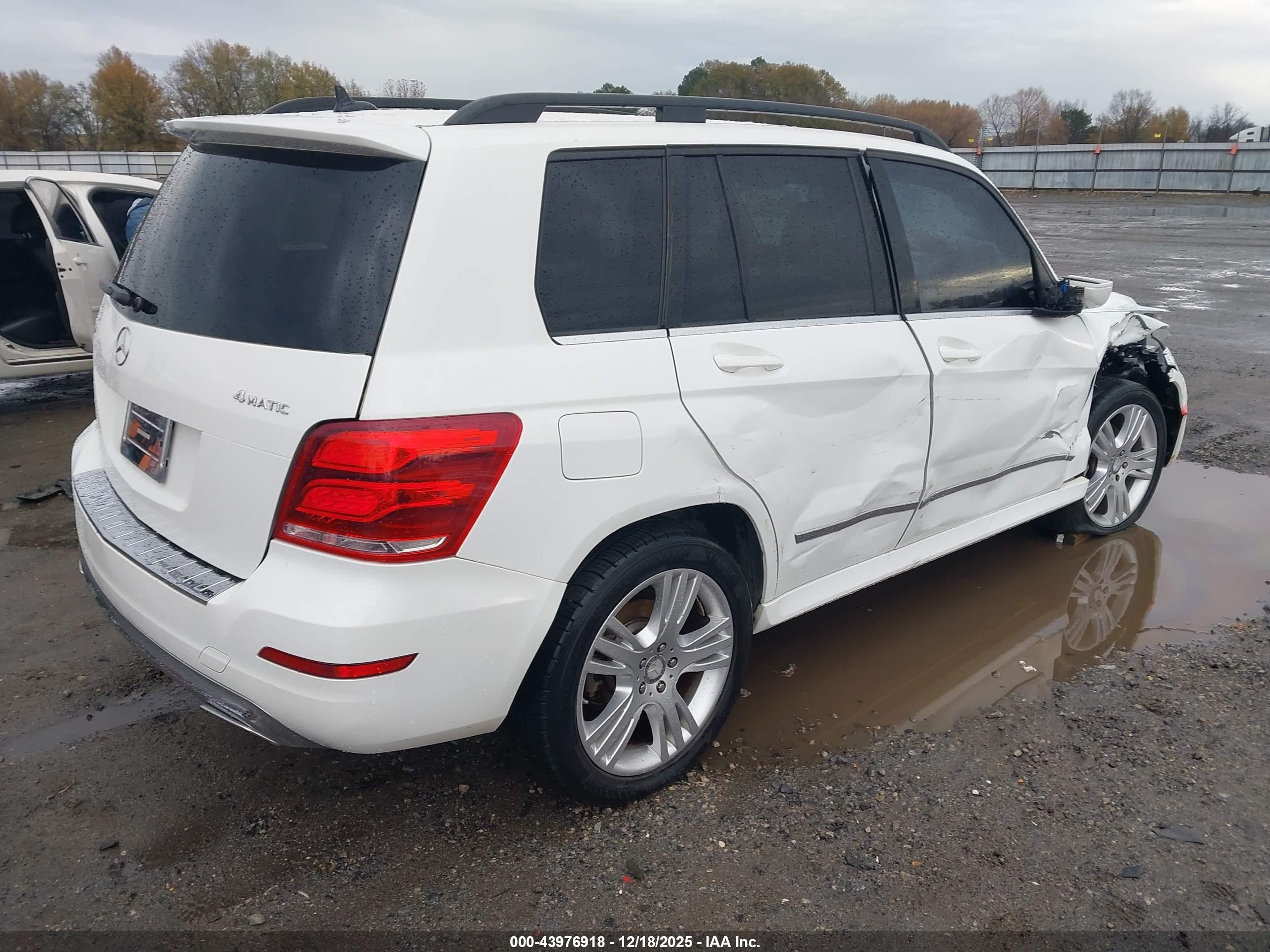 MERCEDES-BENZ GLK image 4