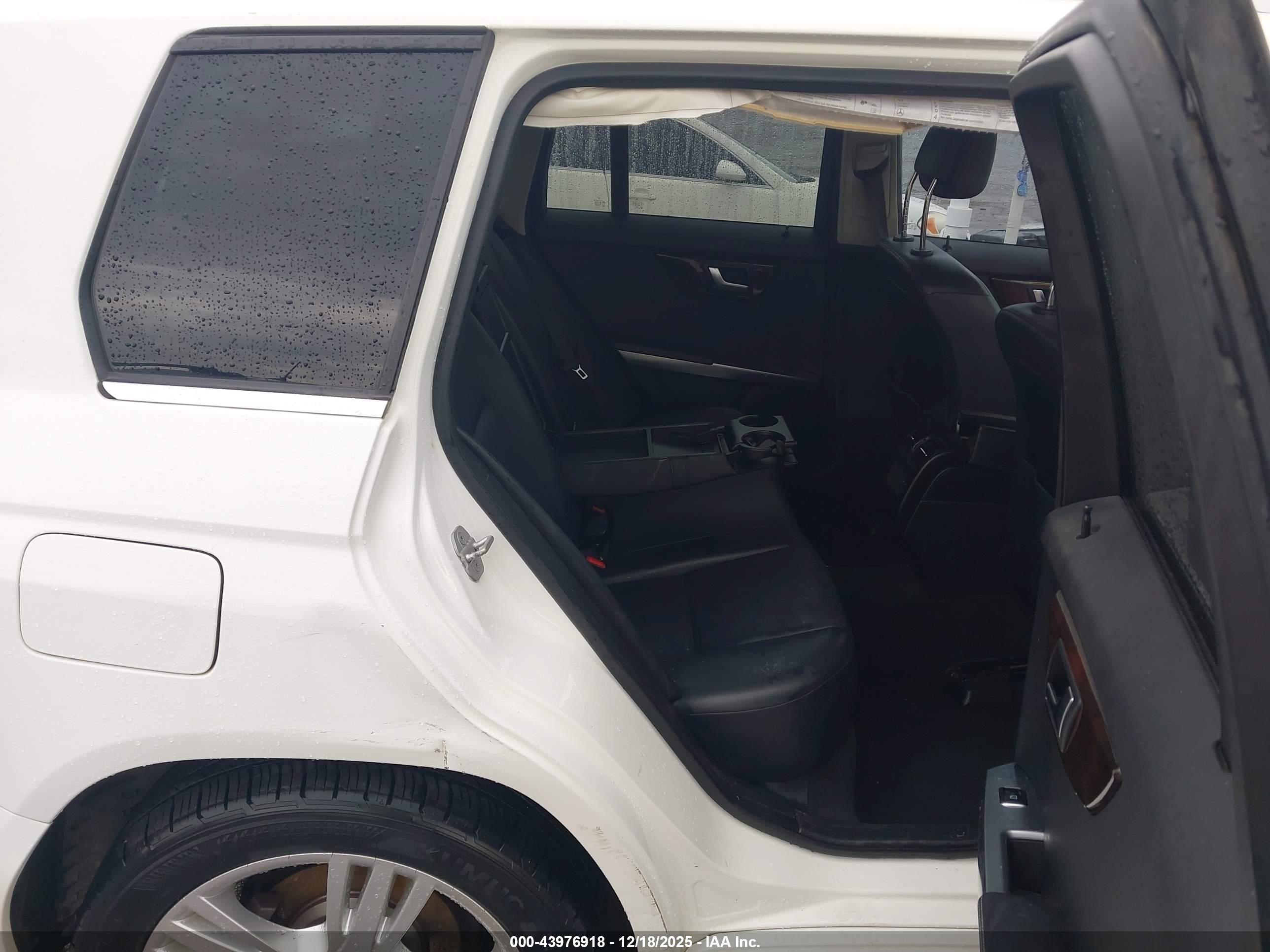 MERCEDES-BENZ GLK image 8