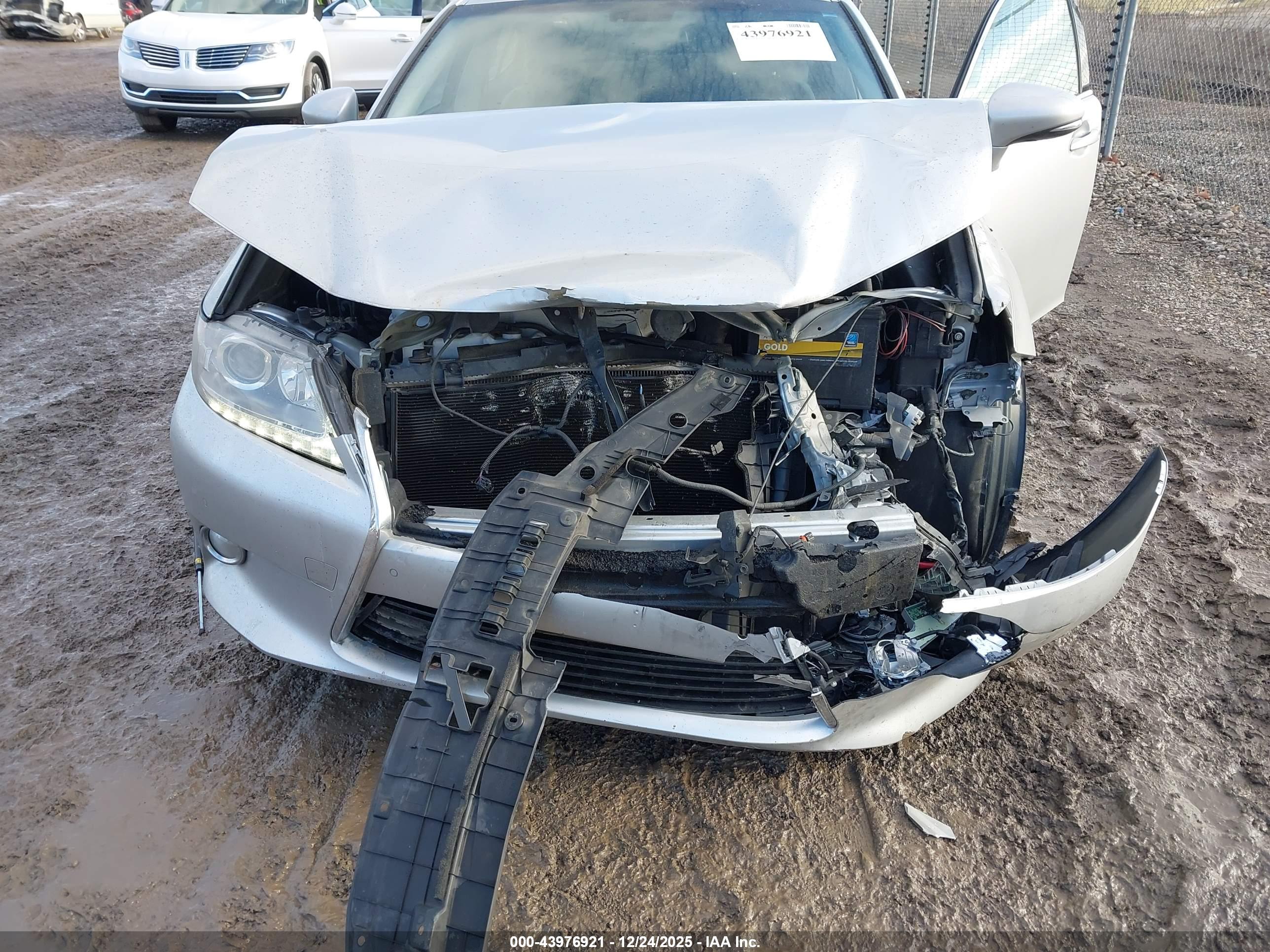 LEXUS ES image 6