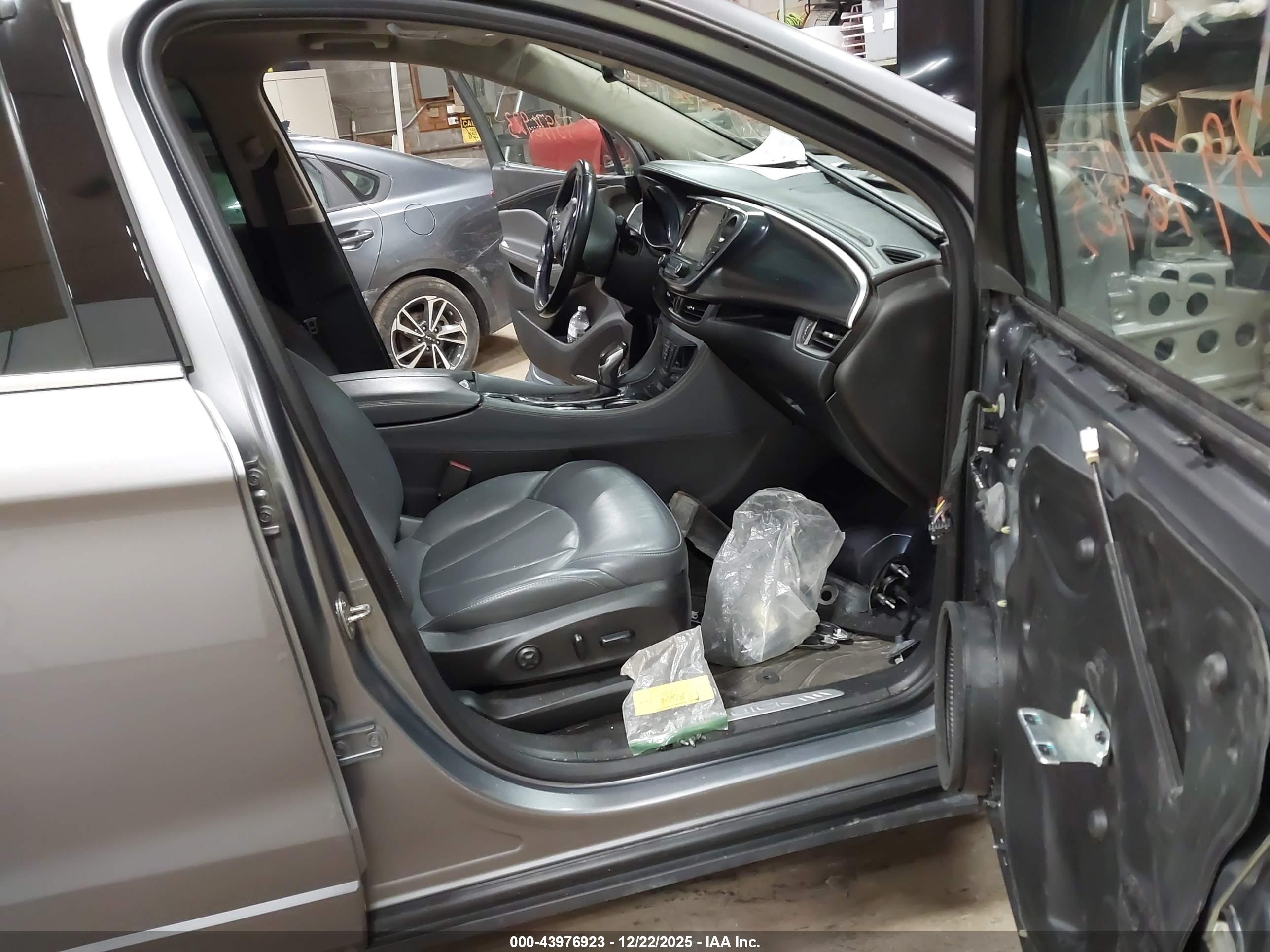 BUICK ENVISION image 5