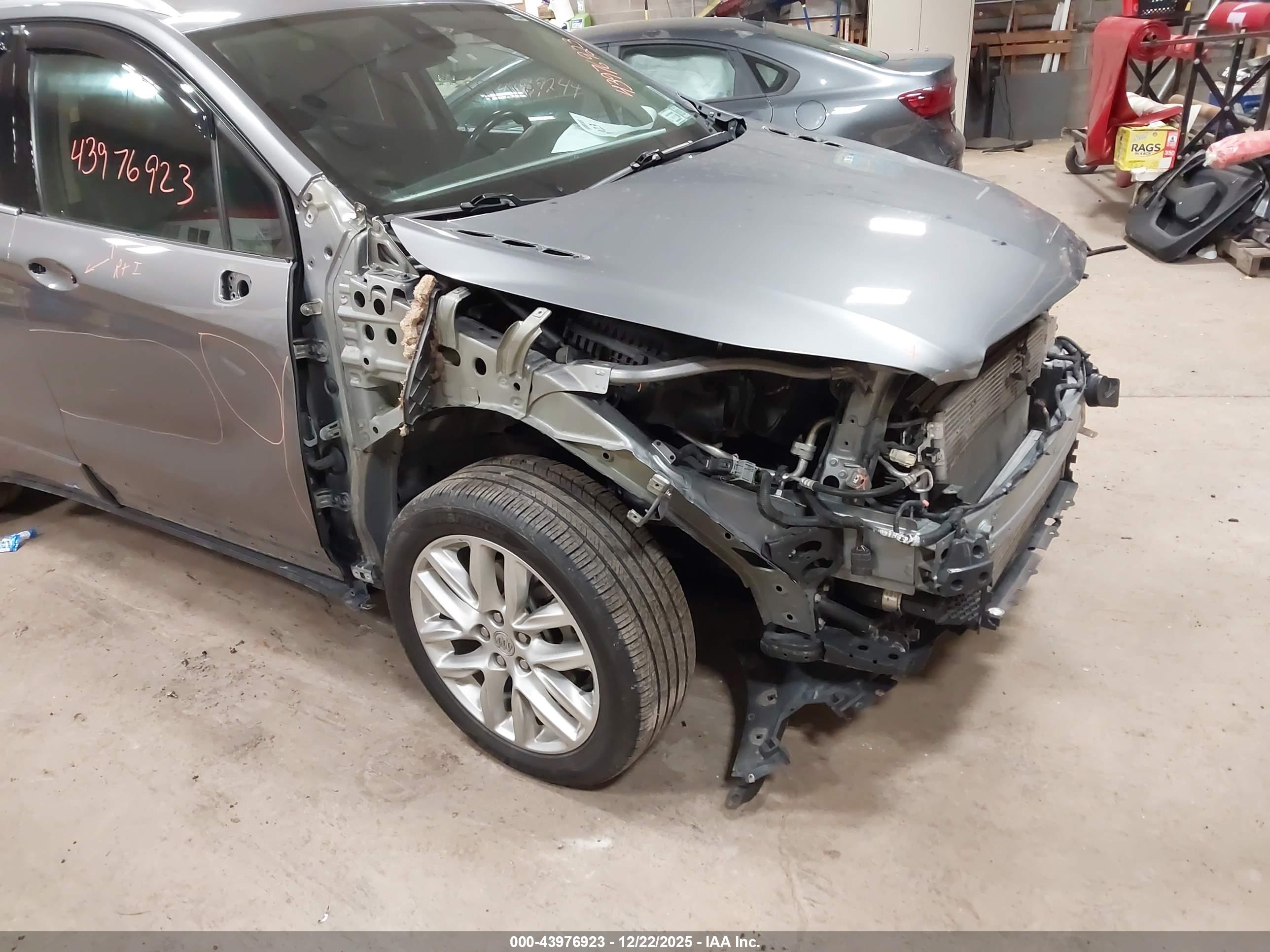 BUICK ENVISION image 6