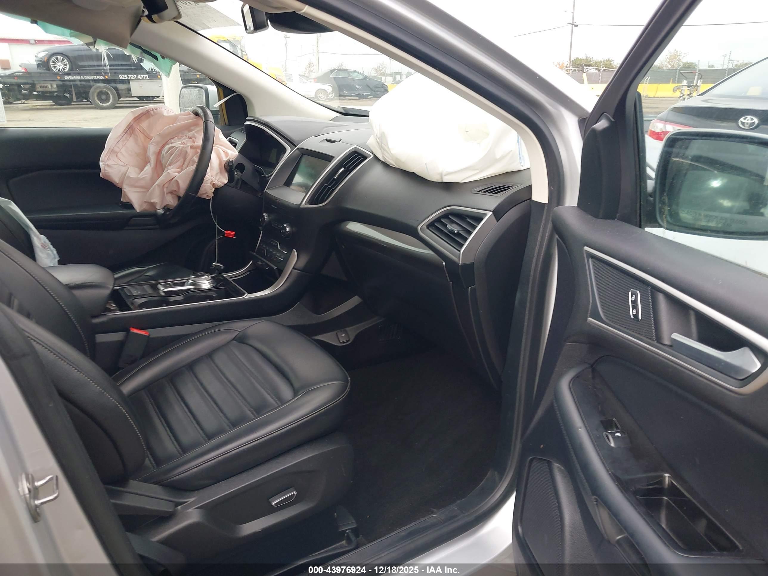 FORD EDGE image 5