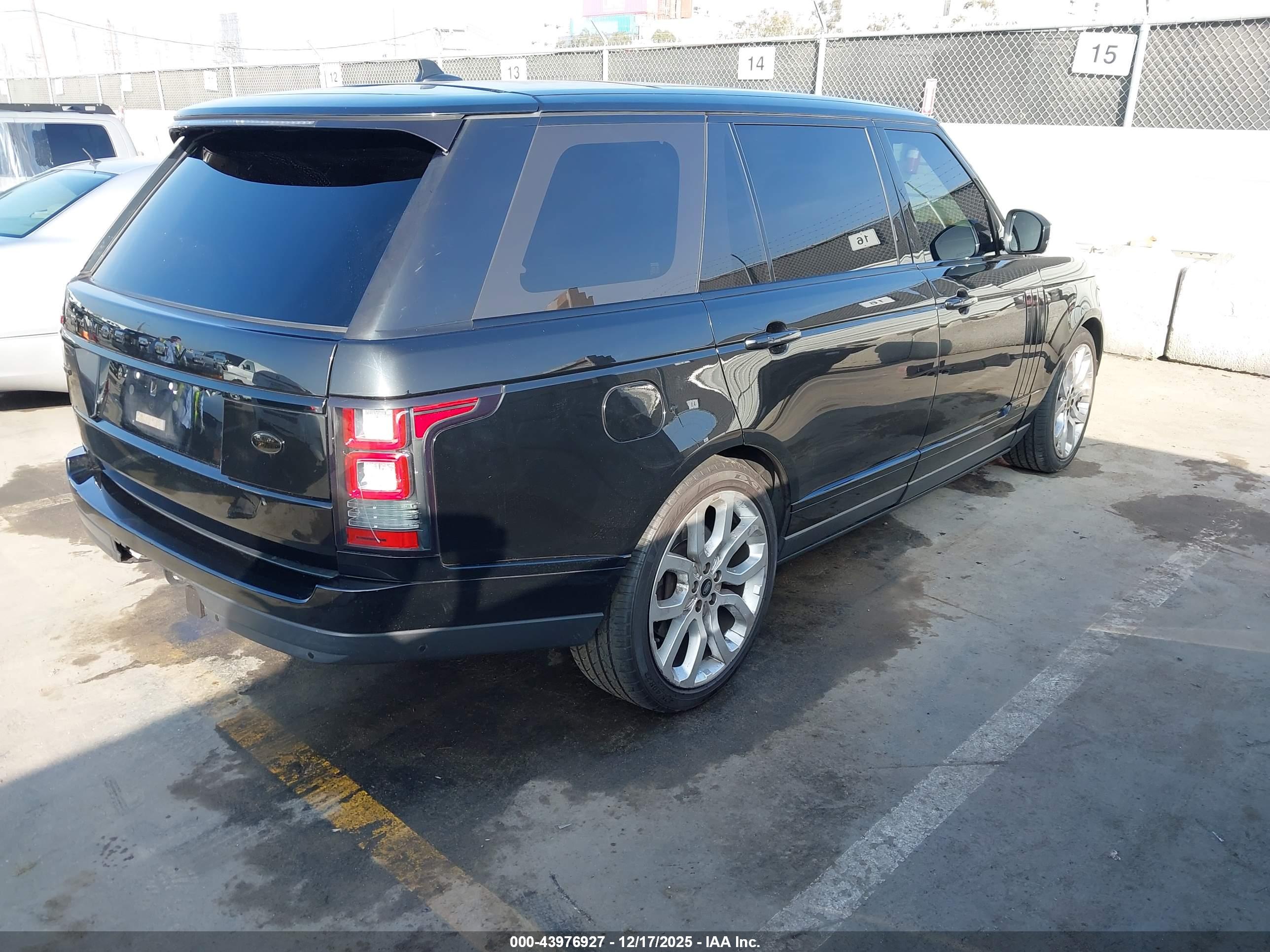 LAND ROVER image 4