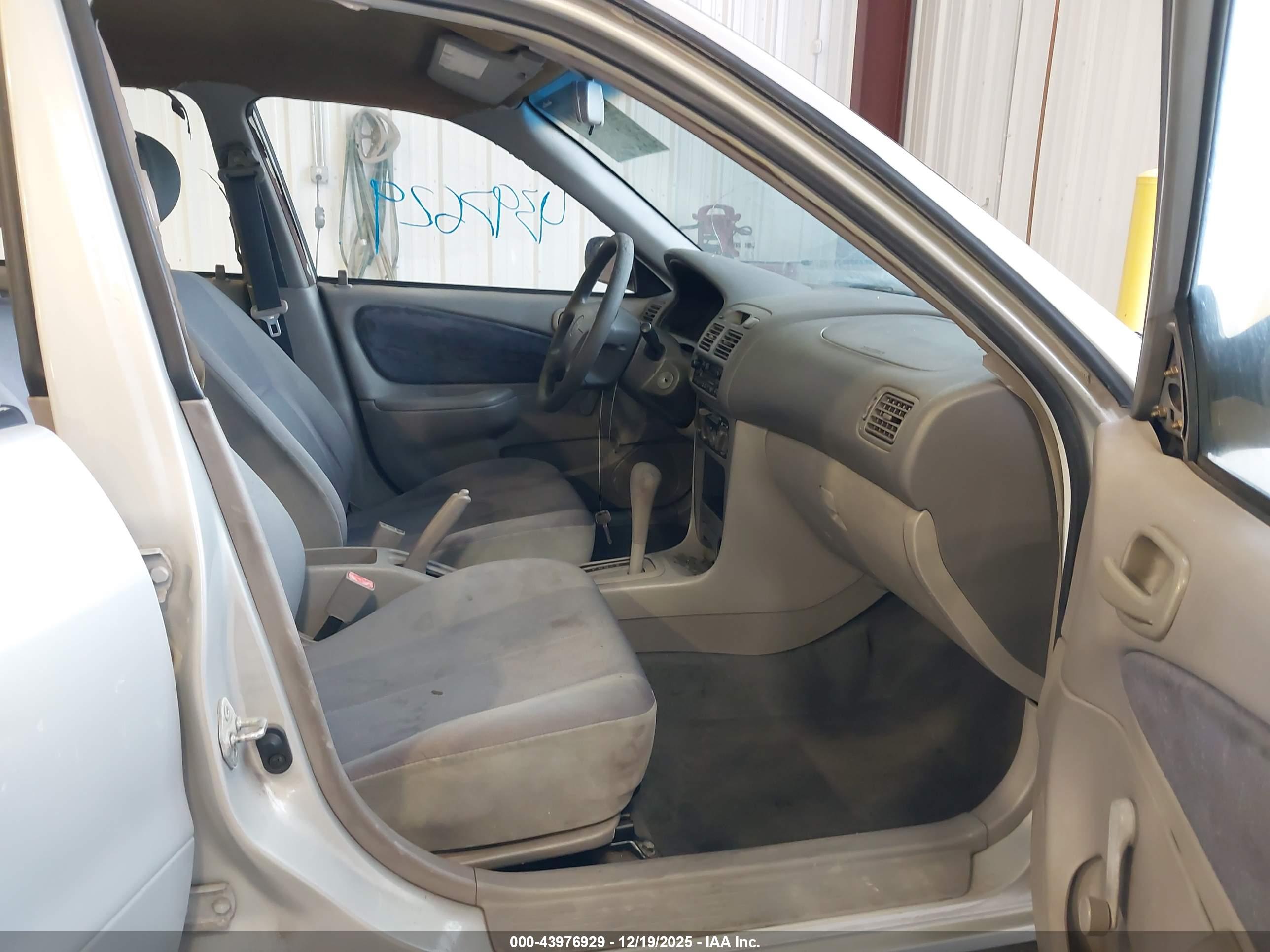 TOYOTA COROLLA image 5