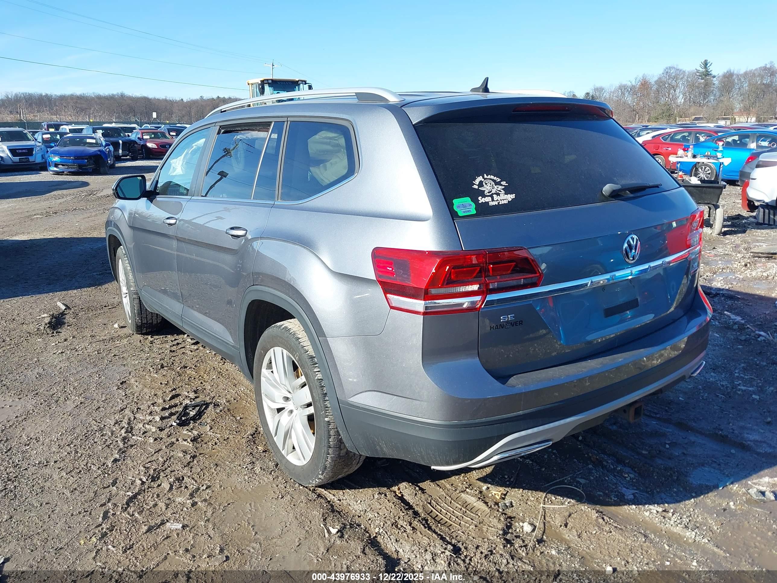 VOLKSWAGEN ATLAS image 3