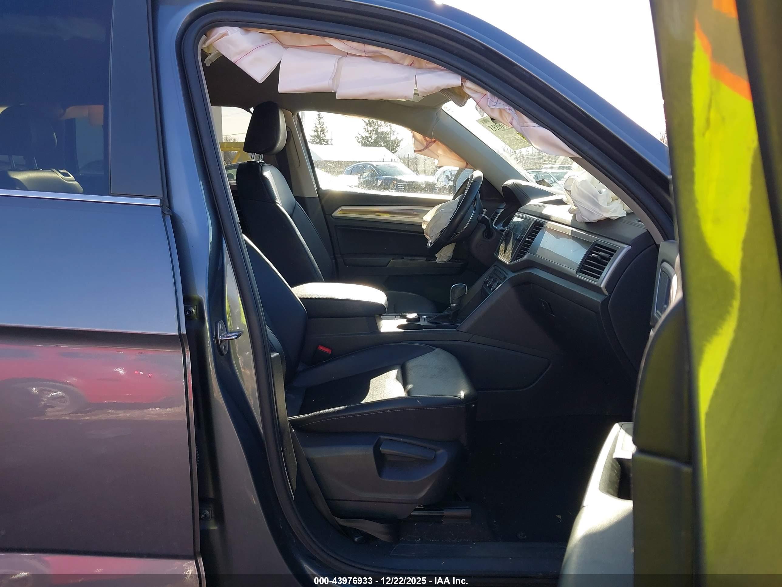 VOLKSWAGEN ATLAS image 5
