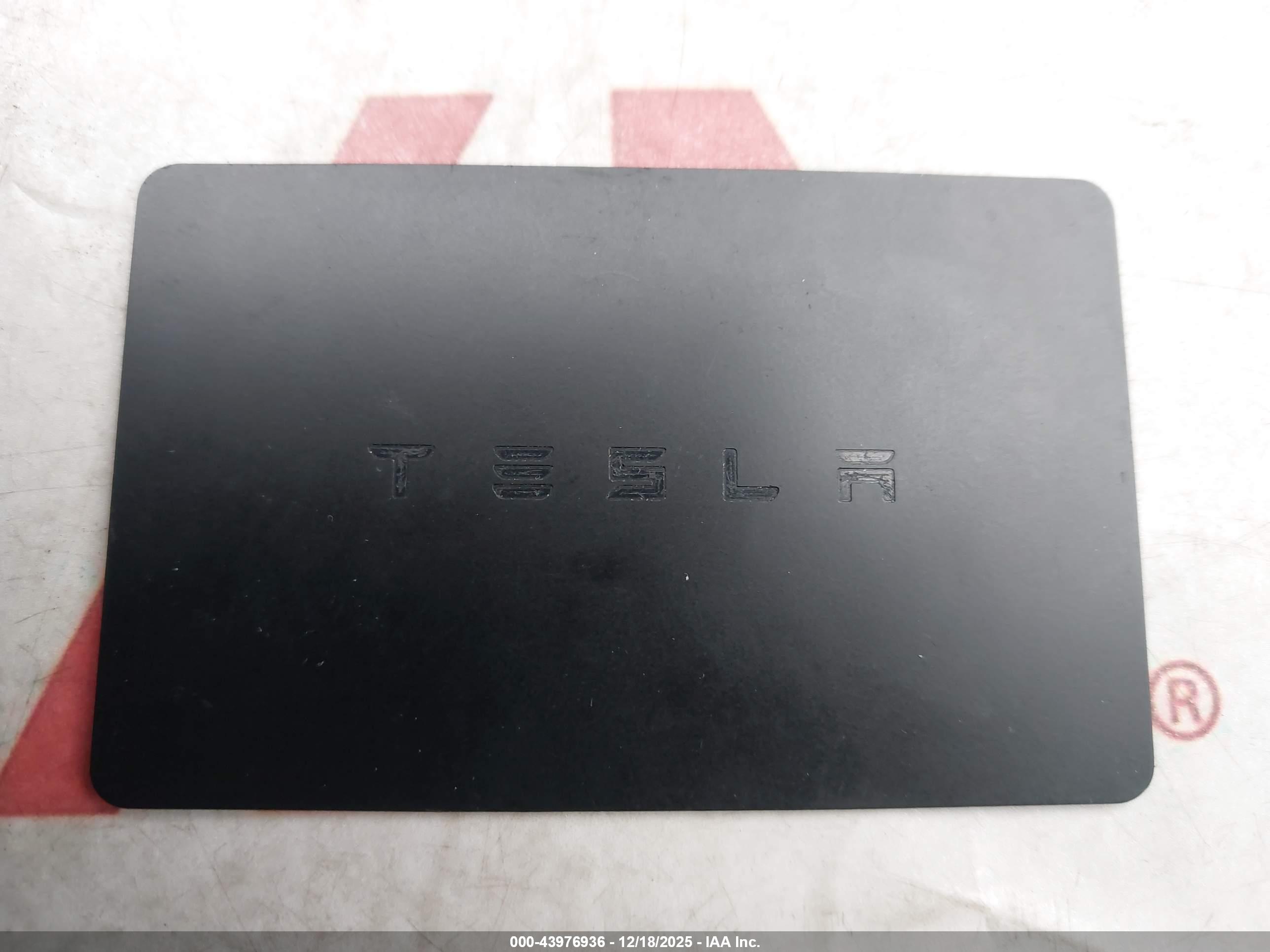 TESLA MODEL image 11
