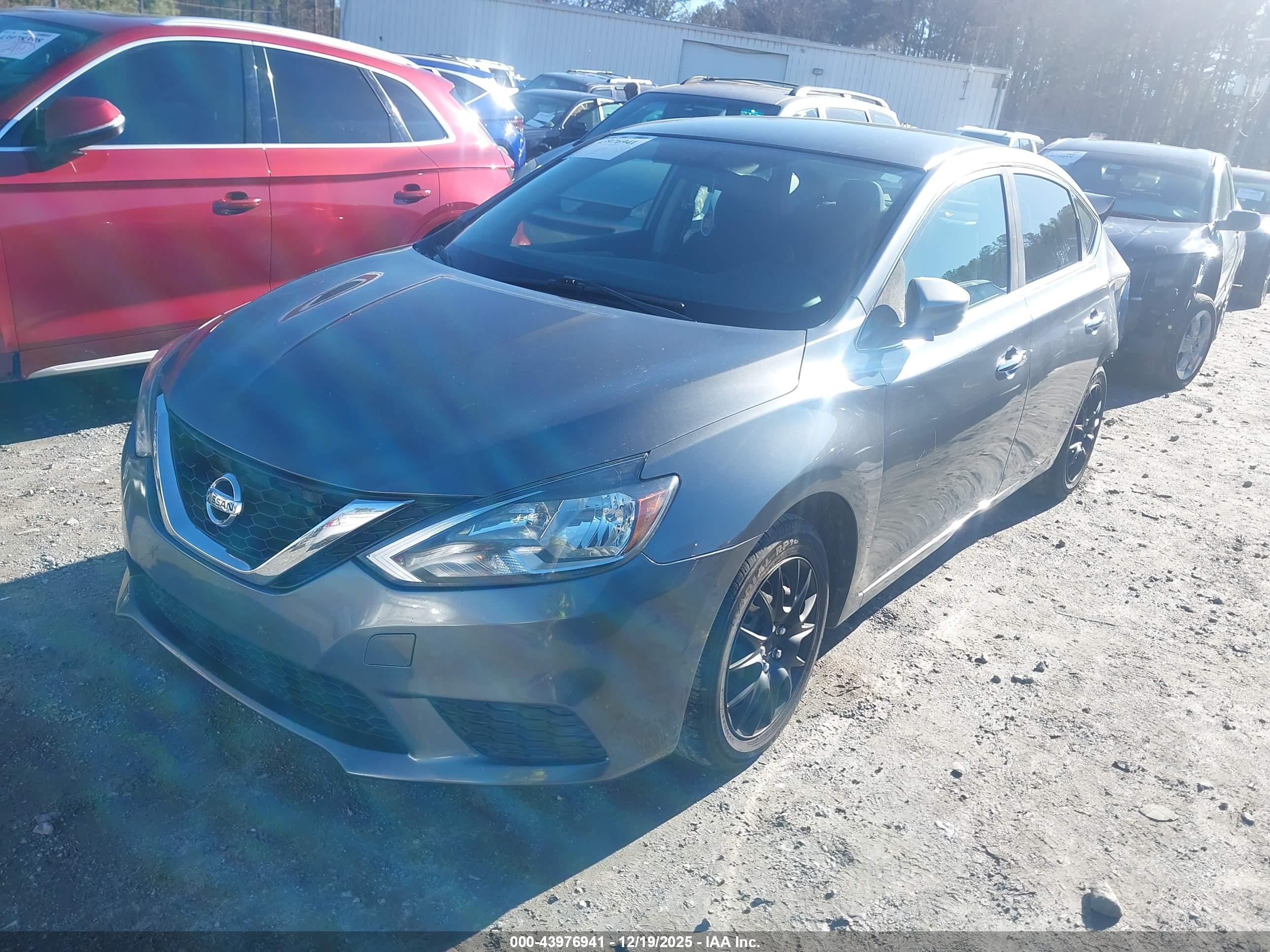 NISSAN SENTRA image 2