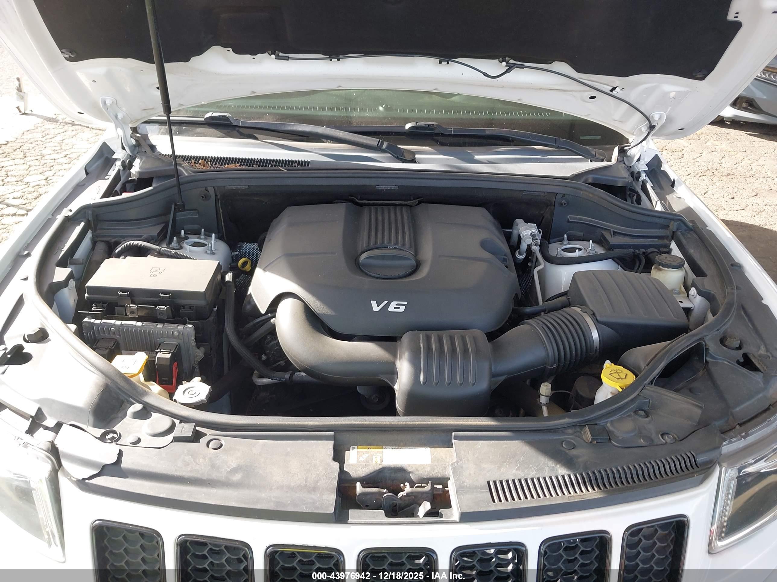 JEEP GRAND image 10