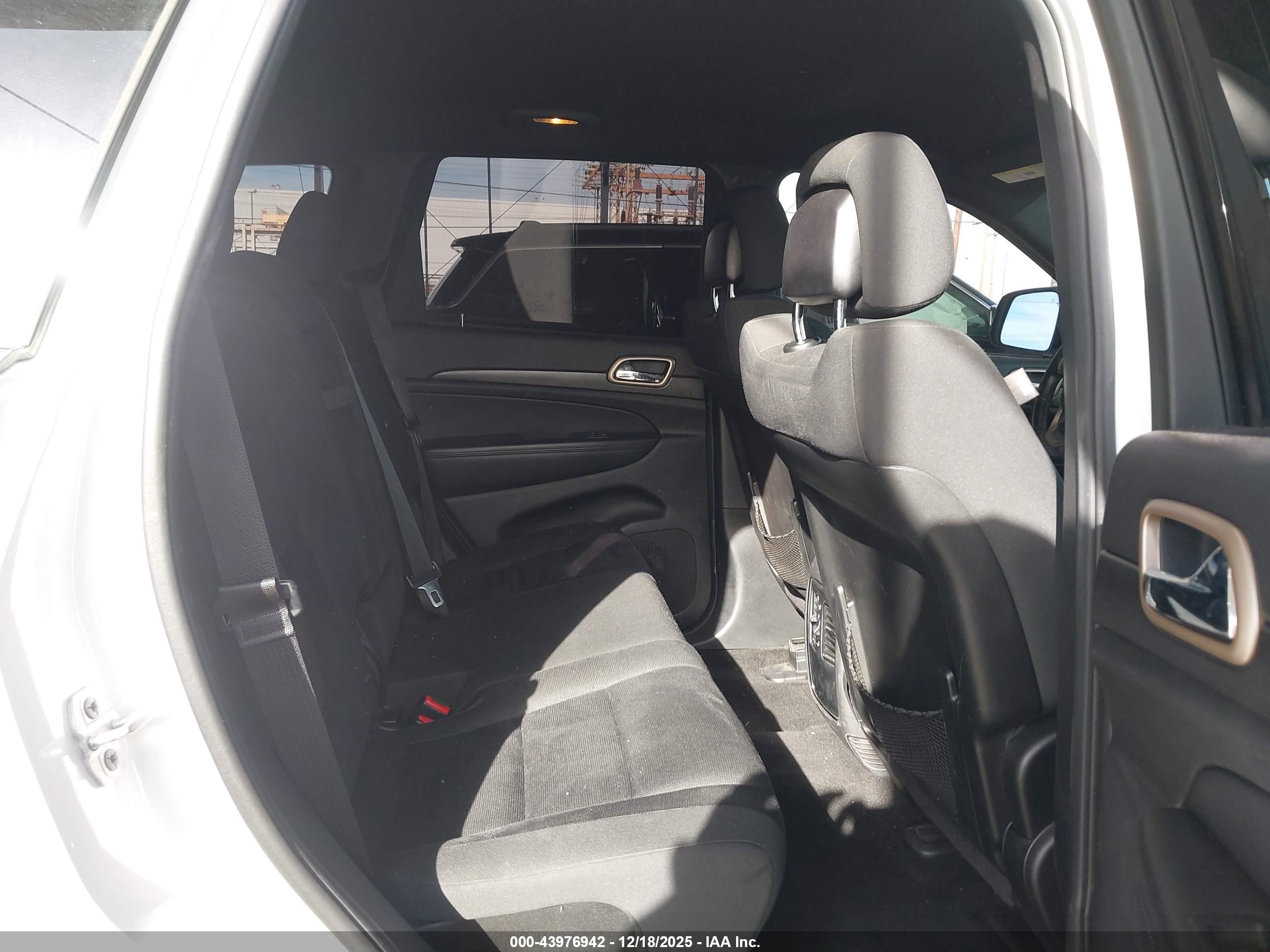 JEEP GRAND image 8