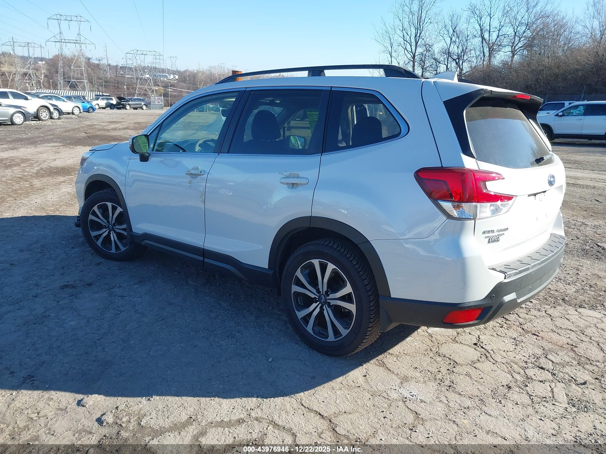 SUBARU FORESTER image 3
