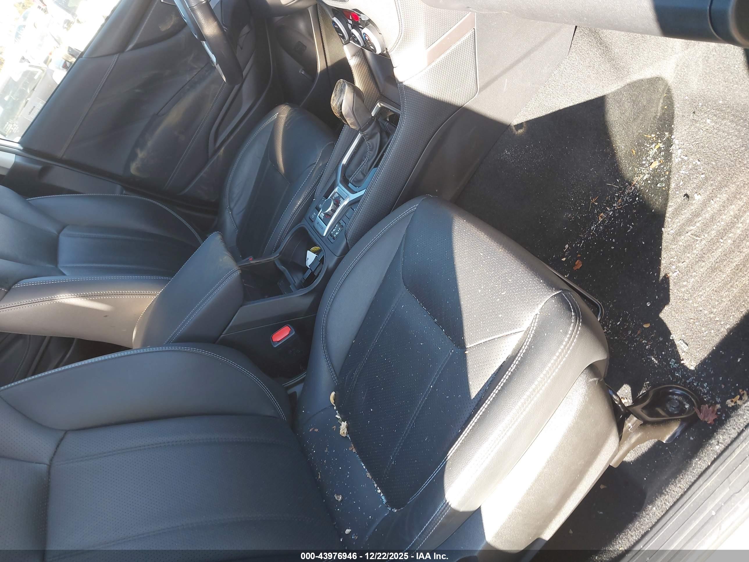 SUBARU FORESTER image 5