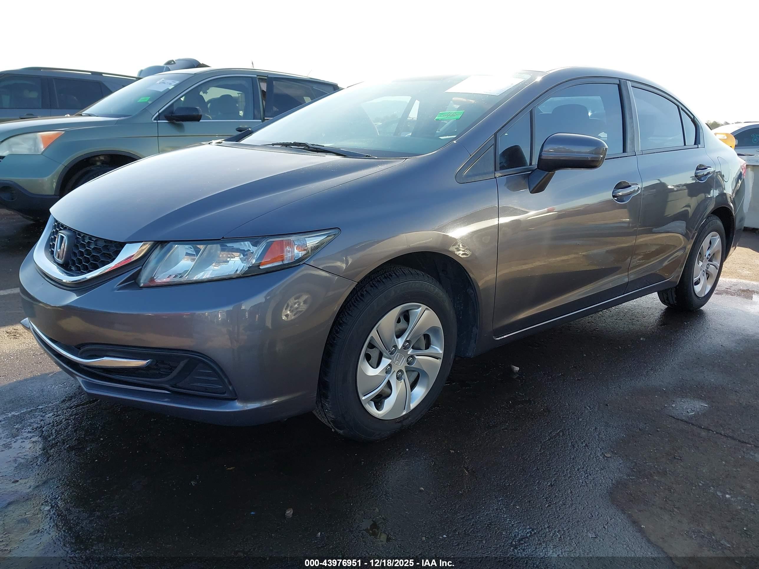 HONDA CIVIC image 2