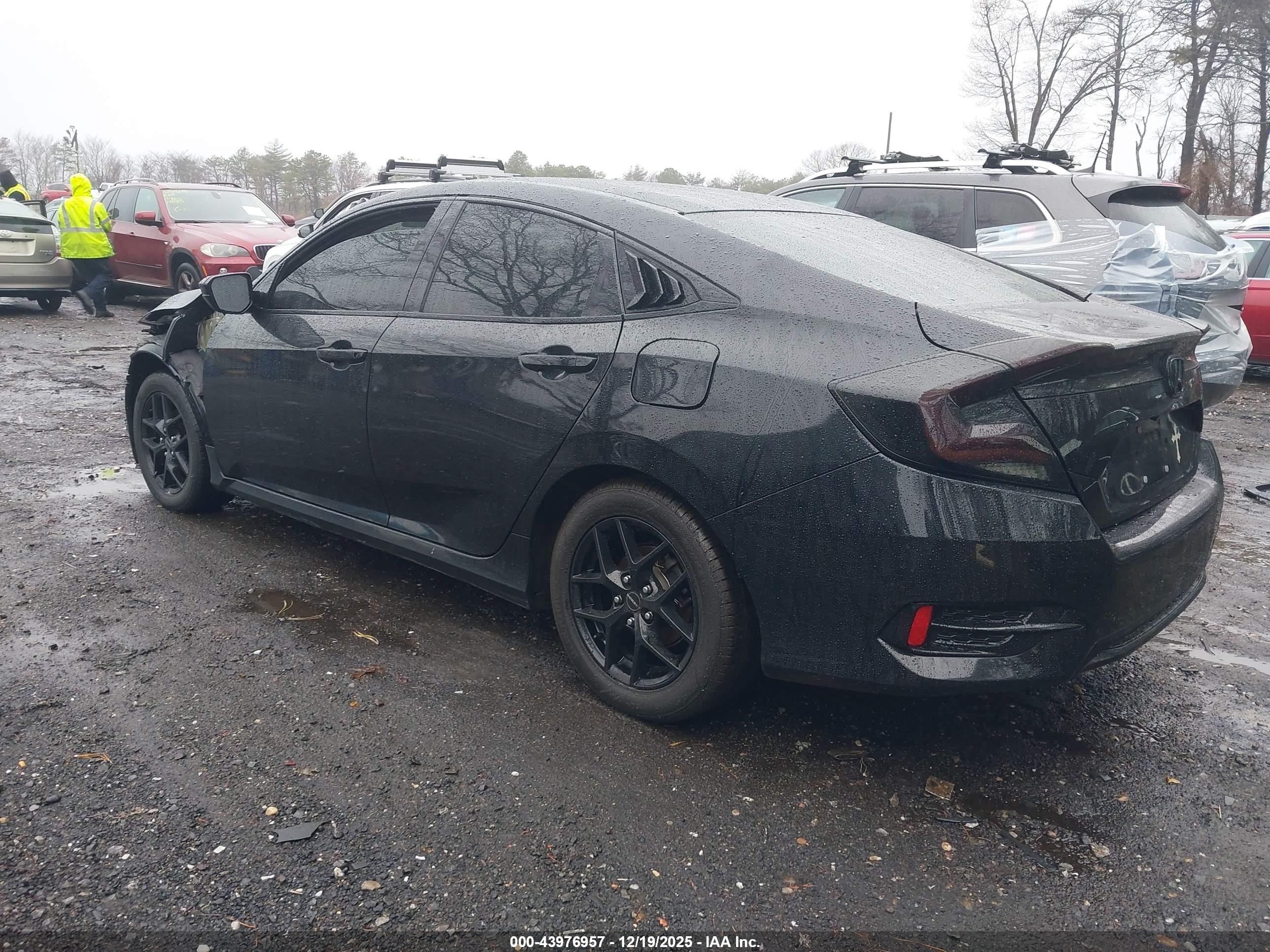 HONDA CIVIC image 3
