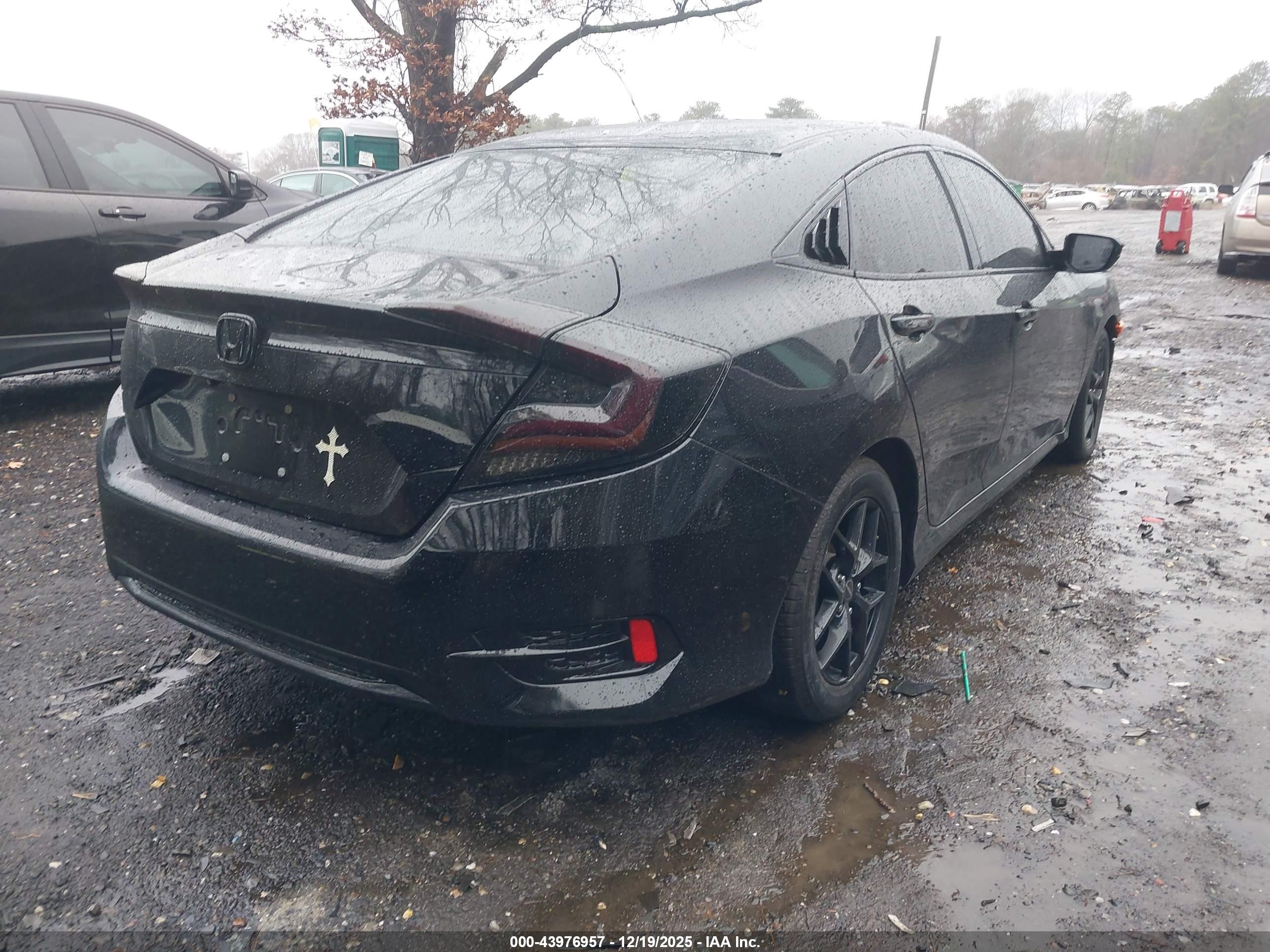 HONDA CIVIC image 4