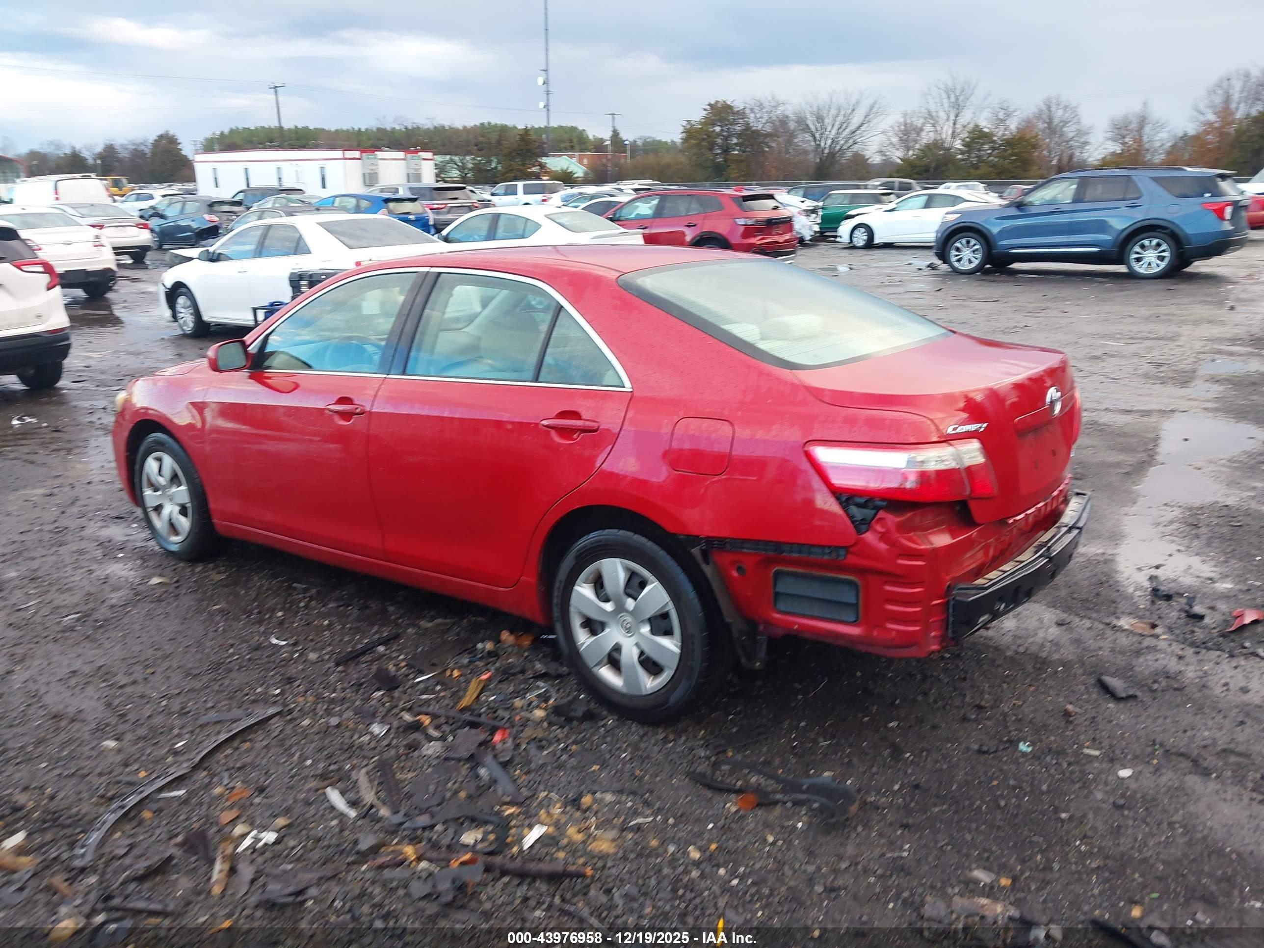 TOYOTA CAMRY image 3