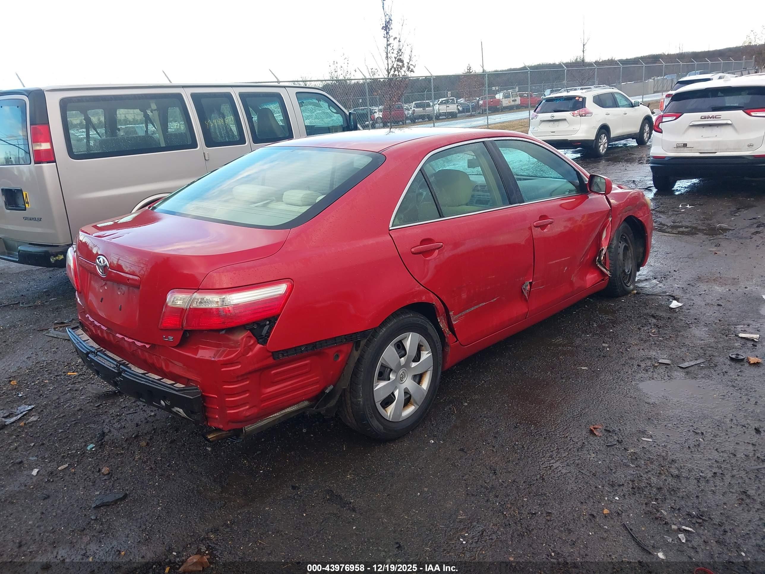TOYOTA CAMRY image 4