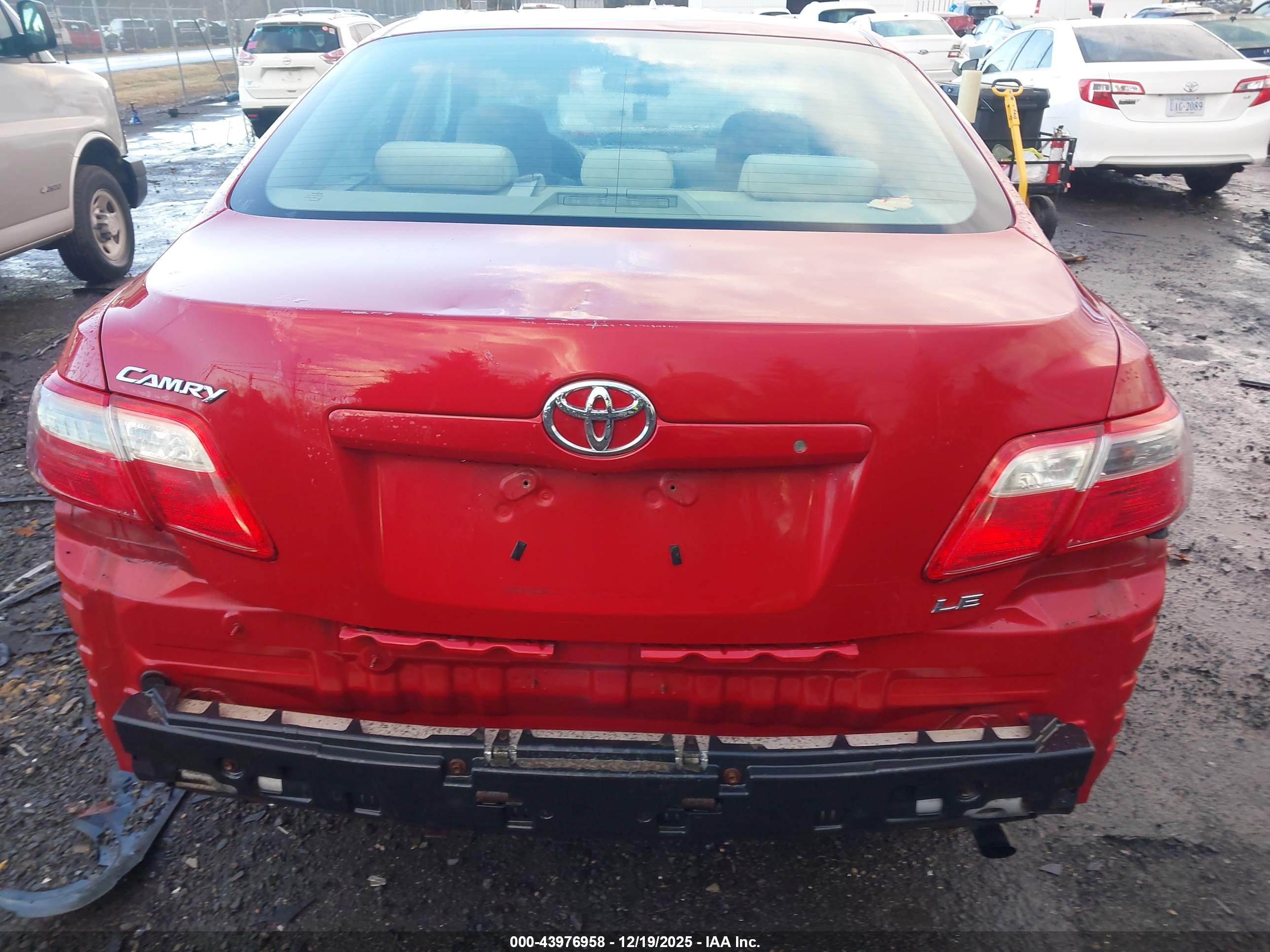 TOYOTA CAMRY image 6