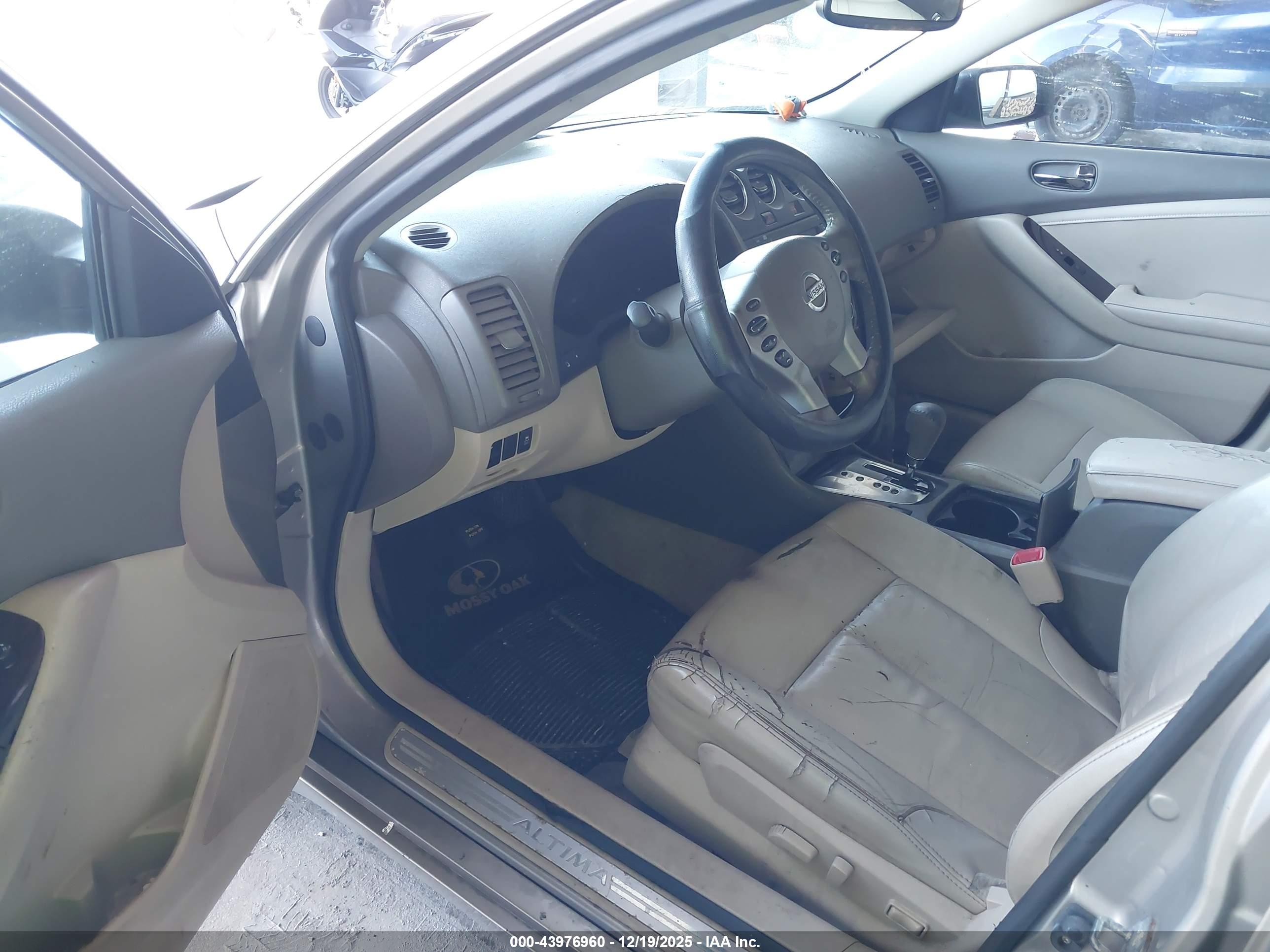 NISSAN ALTIMA image 5