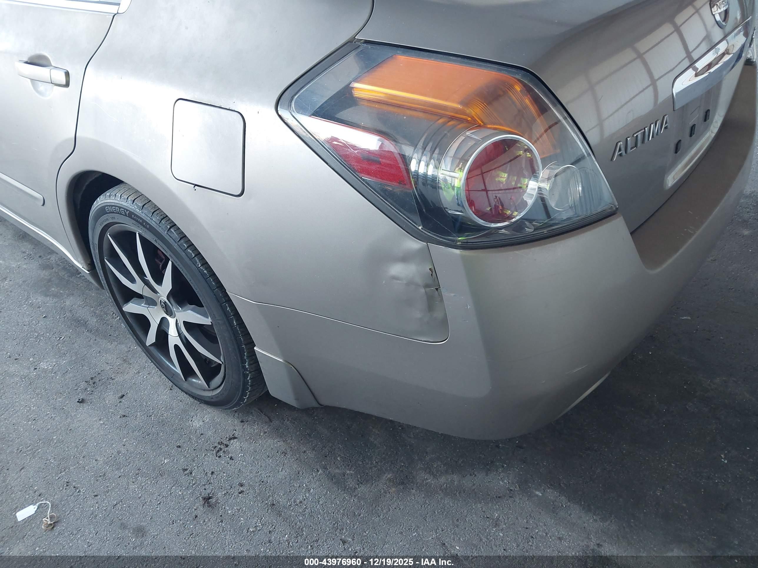 NISSAN ALTIMA image 6