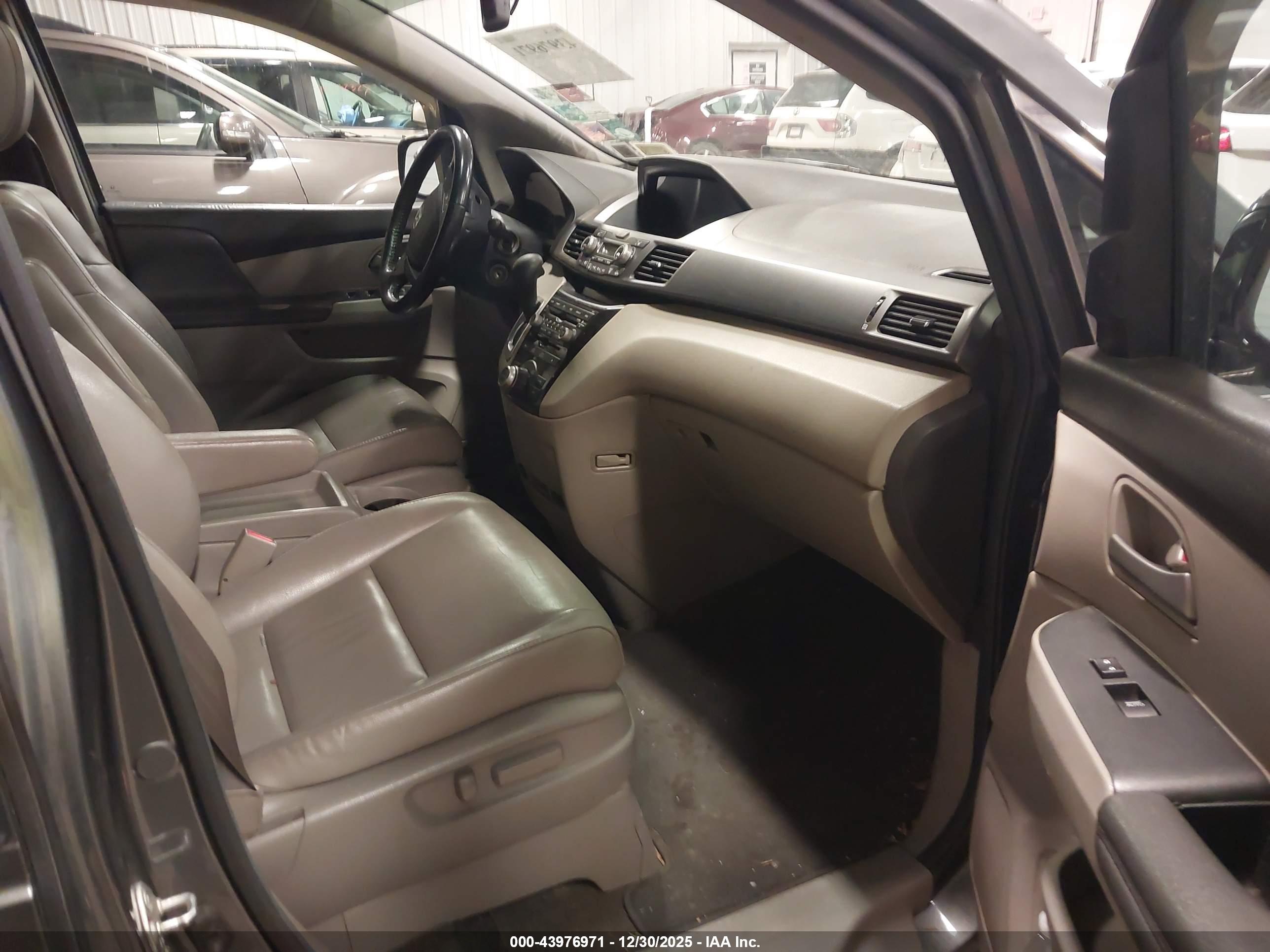 HONDA ODYSSEY image 5