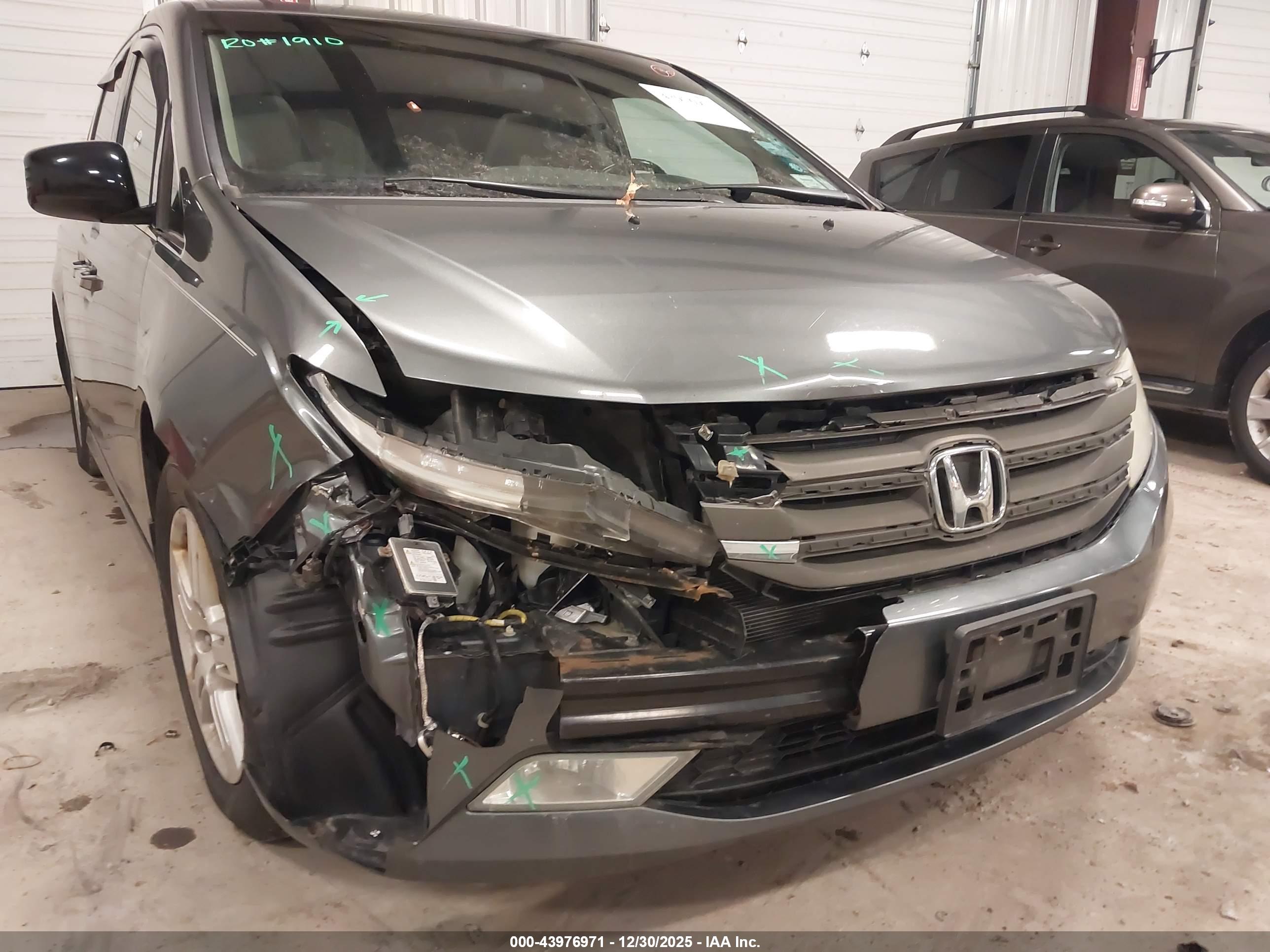 HONDA ODYSSEY image 6