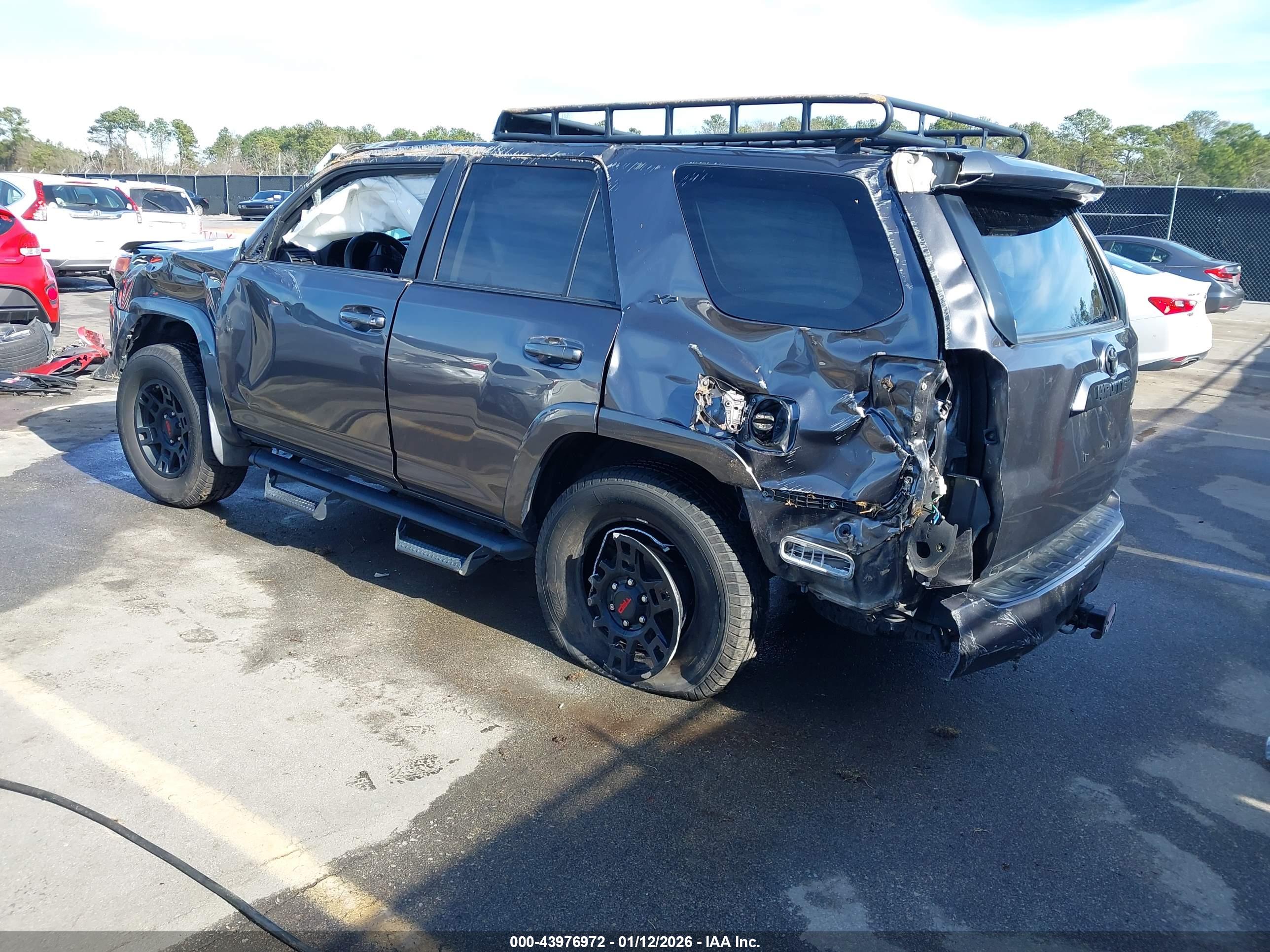 TOYOTA 4RUNNER image 3