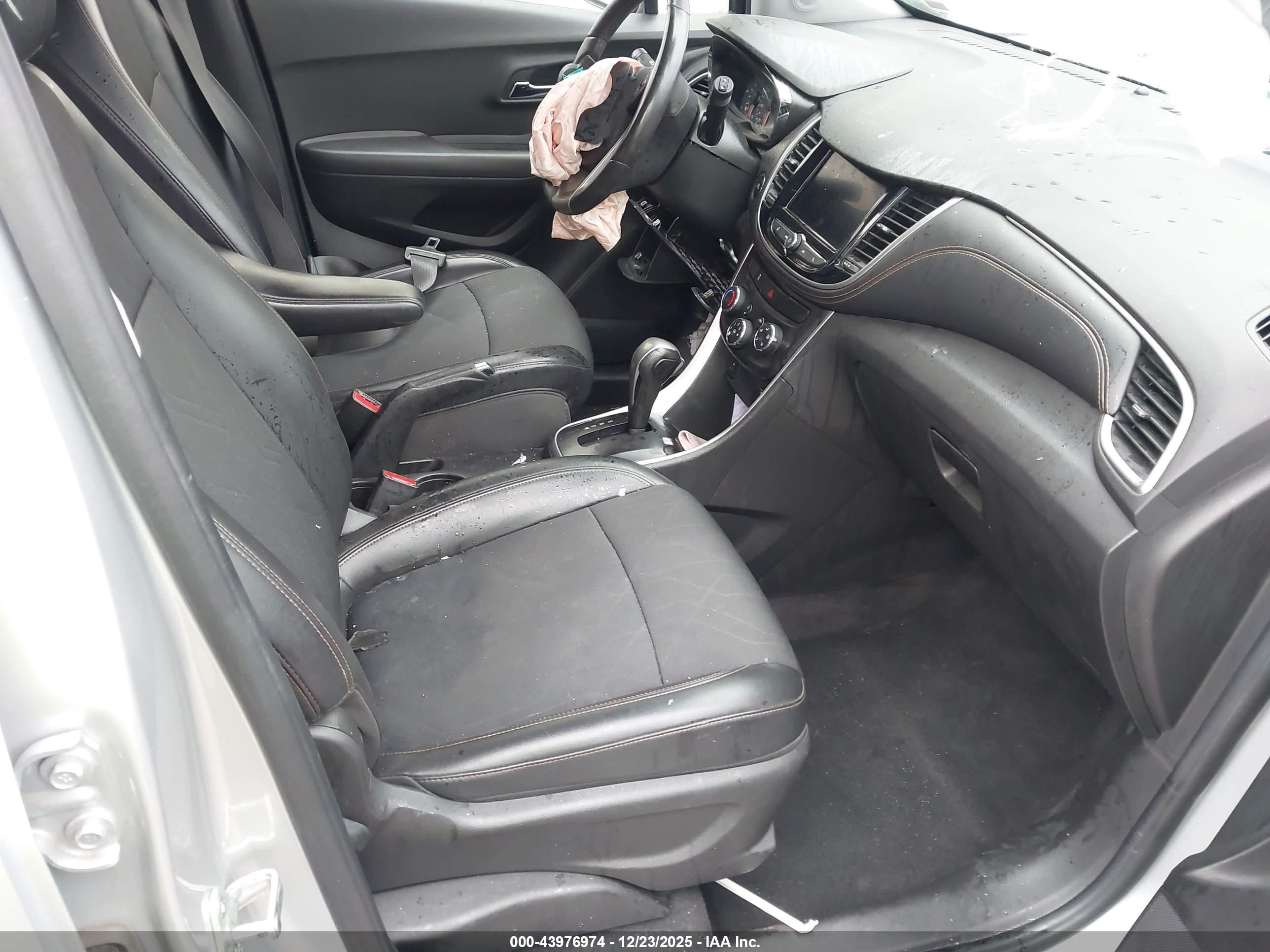 CHEVROLET TRAX image 5