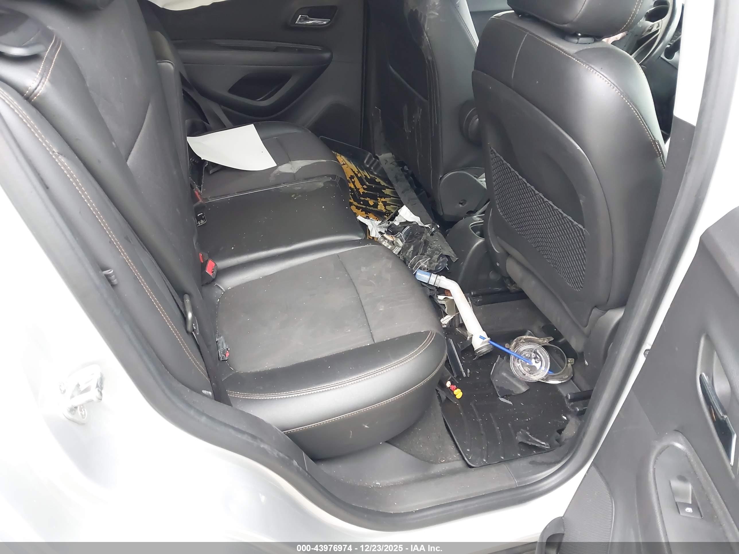 CHEVROLET TRAX image 8