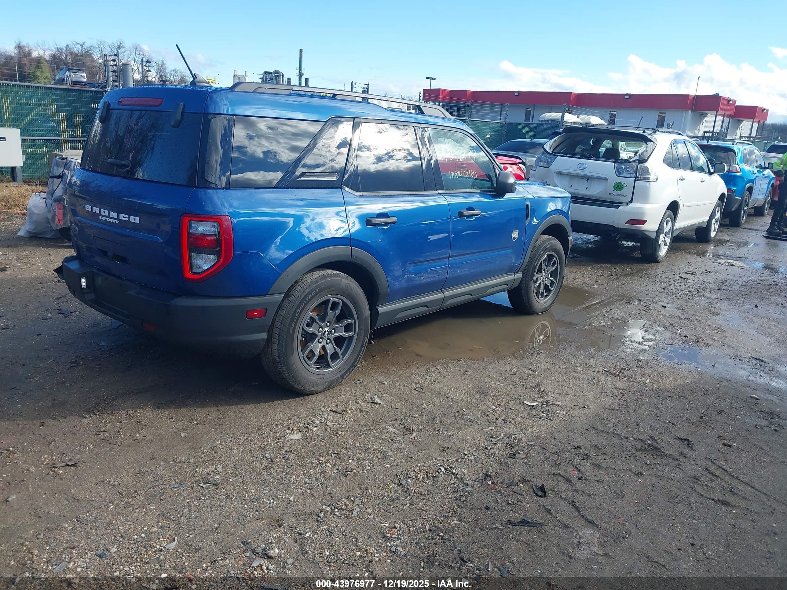 FORD BRONCO image 4