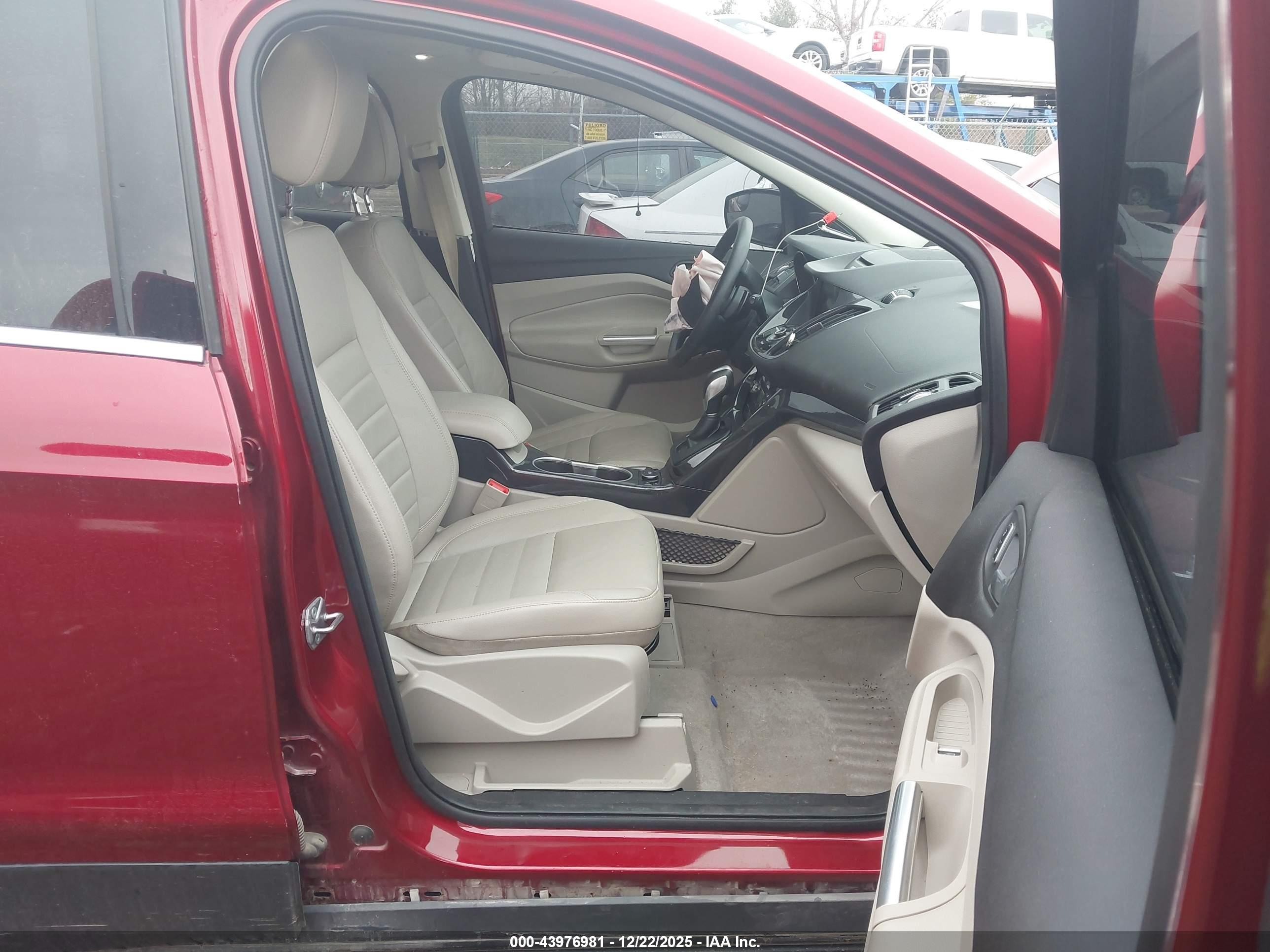 FORD ESCAPE image 5