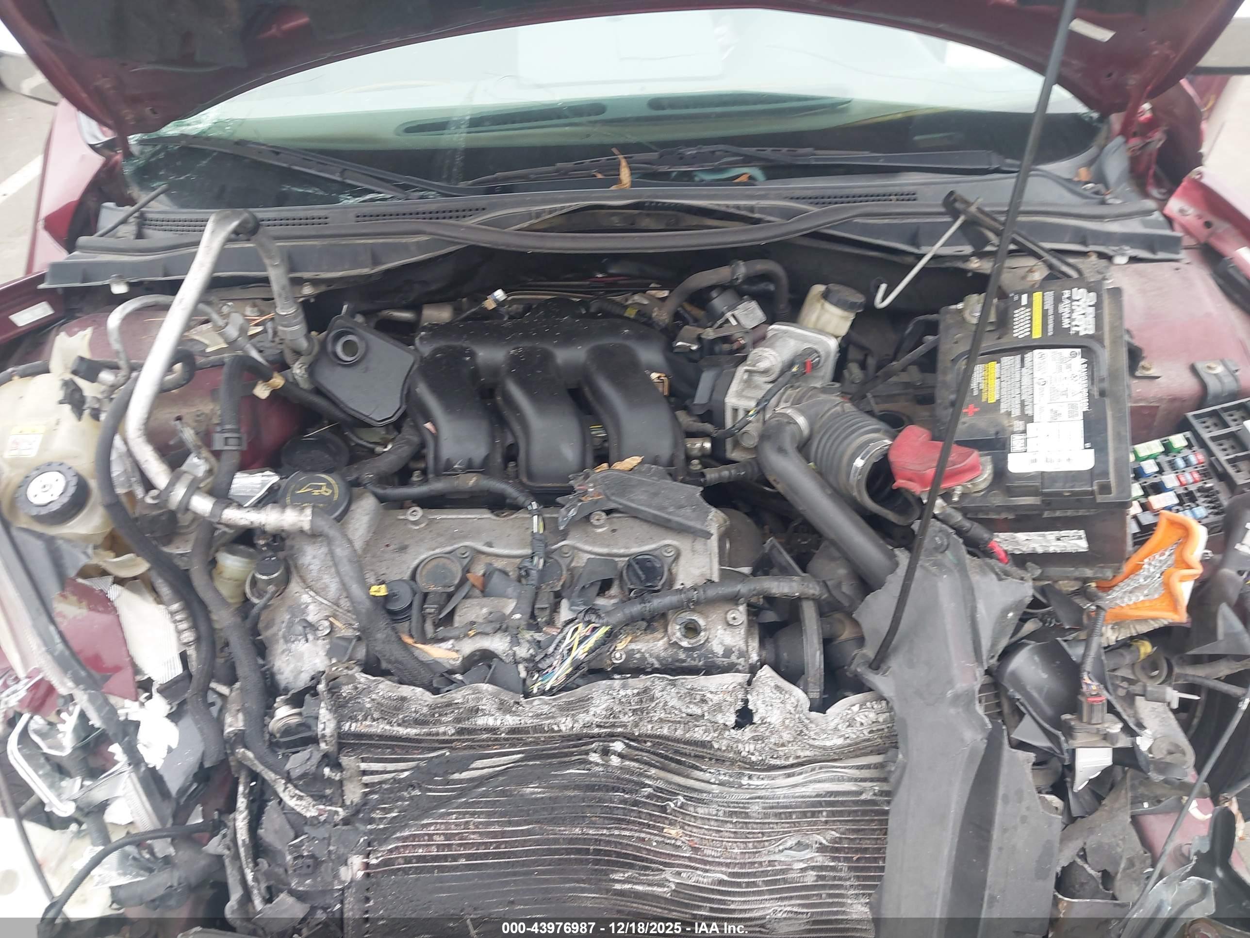 FORD FUSION image 10
